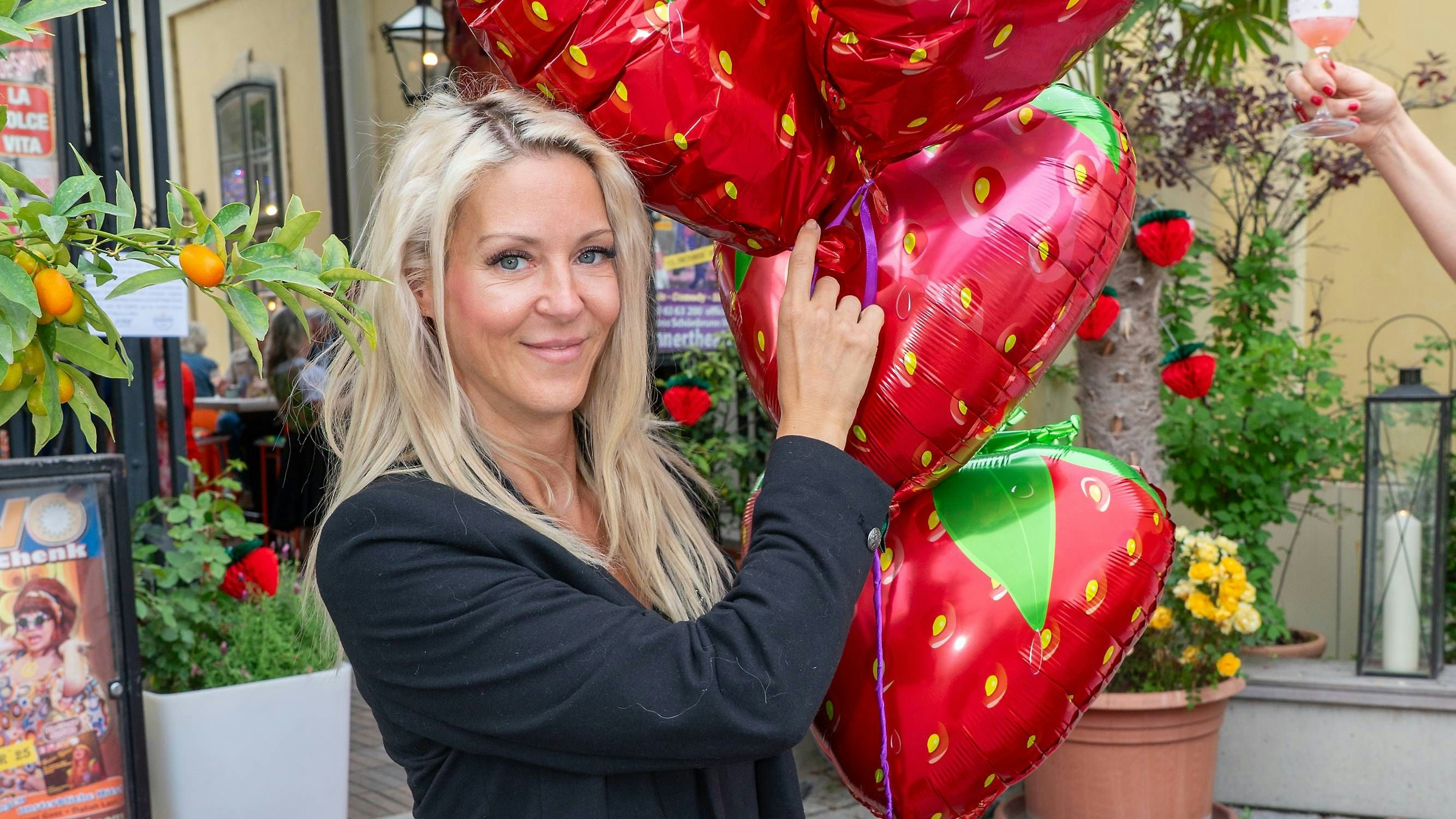 Heute.at - Simone Lugner widmet sich jetzt dieser neuen Aufgabe