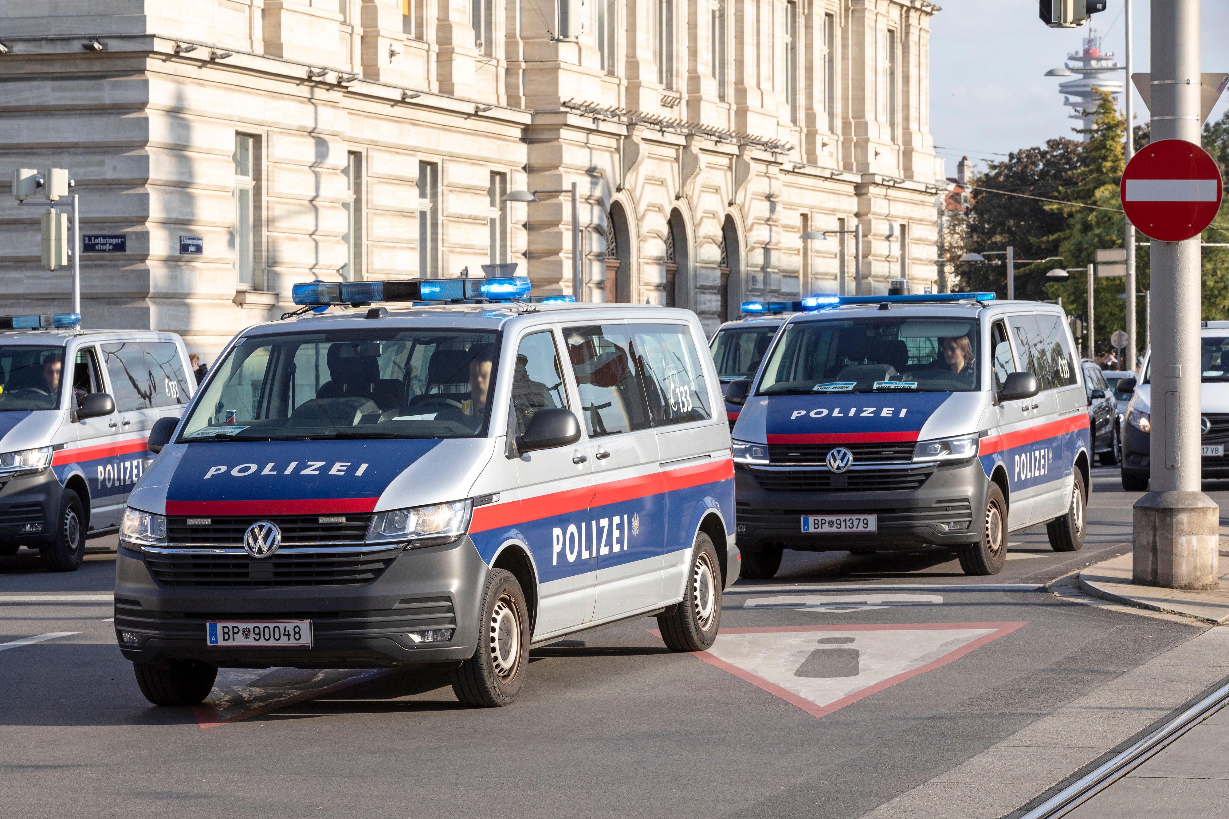 Drei Männer wurden festgenommen.