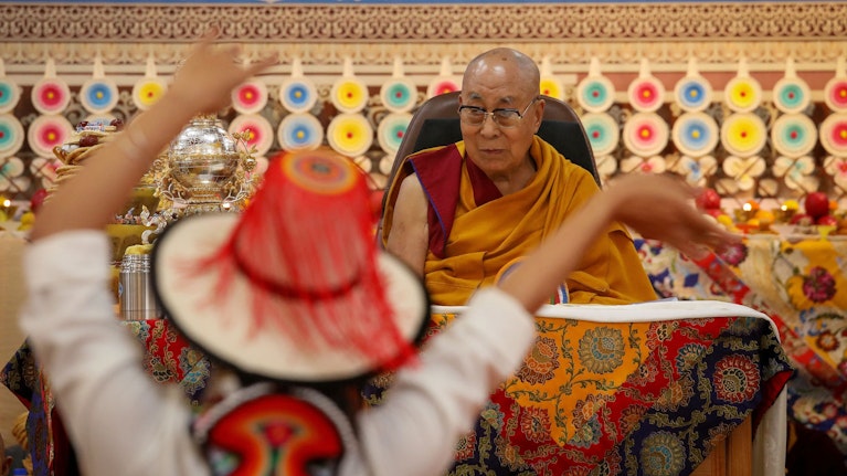 Am Sonntag wird Tibets spiritueller Führer 90 Jahre alt. Vorab gab der Dalai Lama am Mittwoch in einer Video-Botschaft einen Nachfolgeplan bekannt. China dürfte einen Rivalen ernennen. Was nun folgt, ist eine Zerreißprobe für Tibet, die USA und die EU.