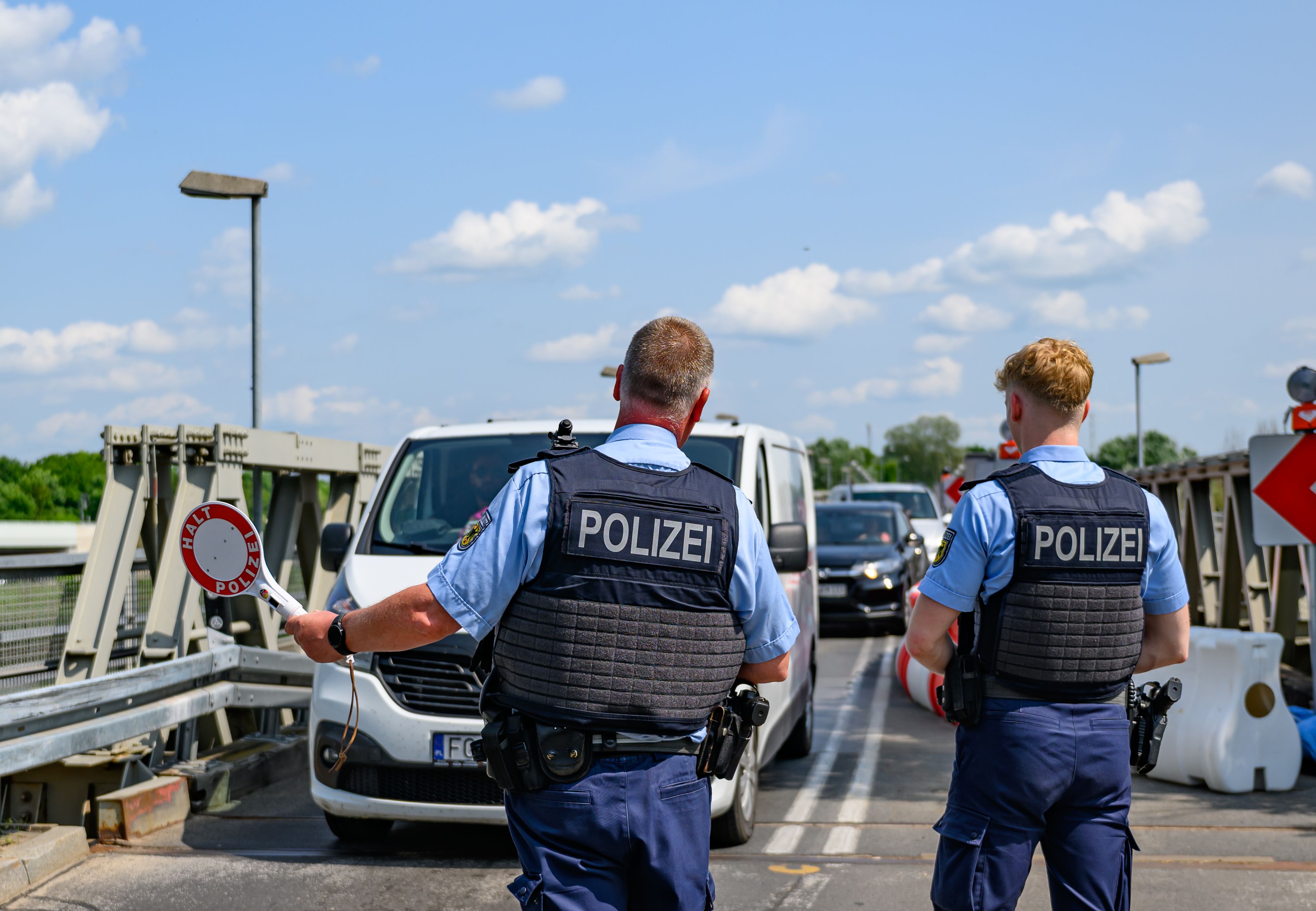 Polen führt ab Montag Grenzkontrollen zu Deutschland und Litauen ein.