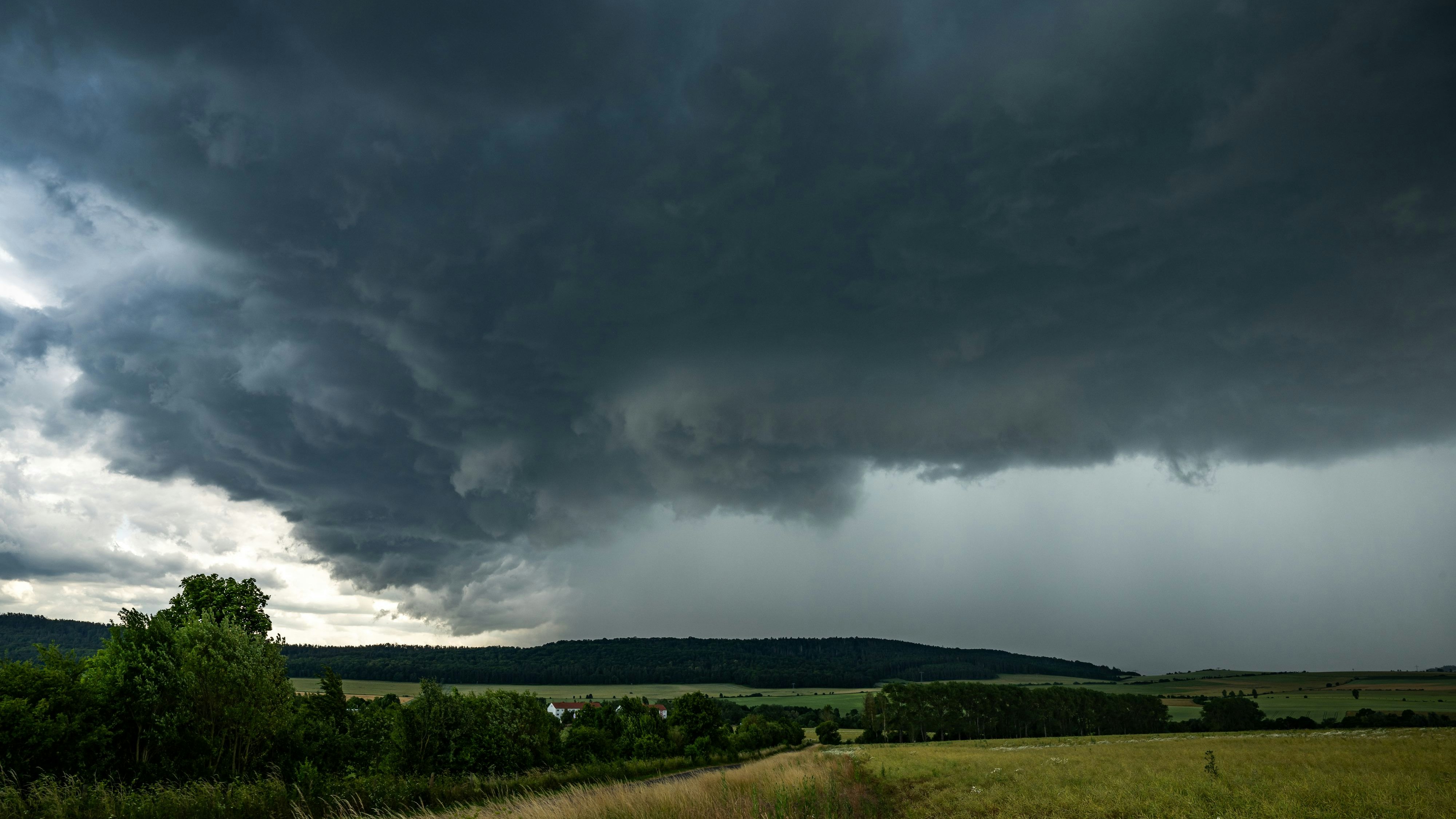 Heute.at - Heftige Hagel-Gewitter kommen – hier wird es gefährlich