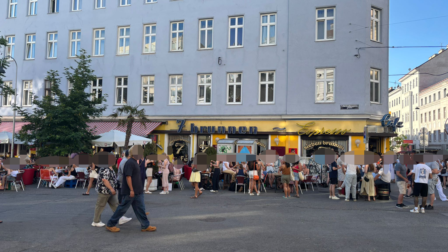 Heute.at - Ansturm bei Wiener Kultlokal wegen Aperol um 99 Cent