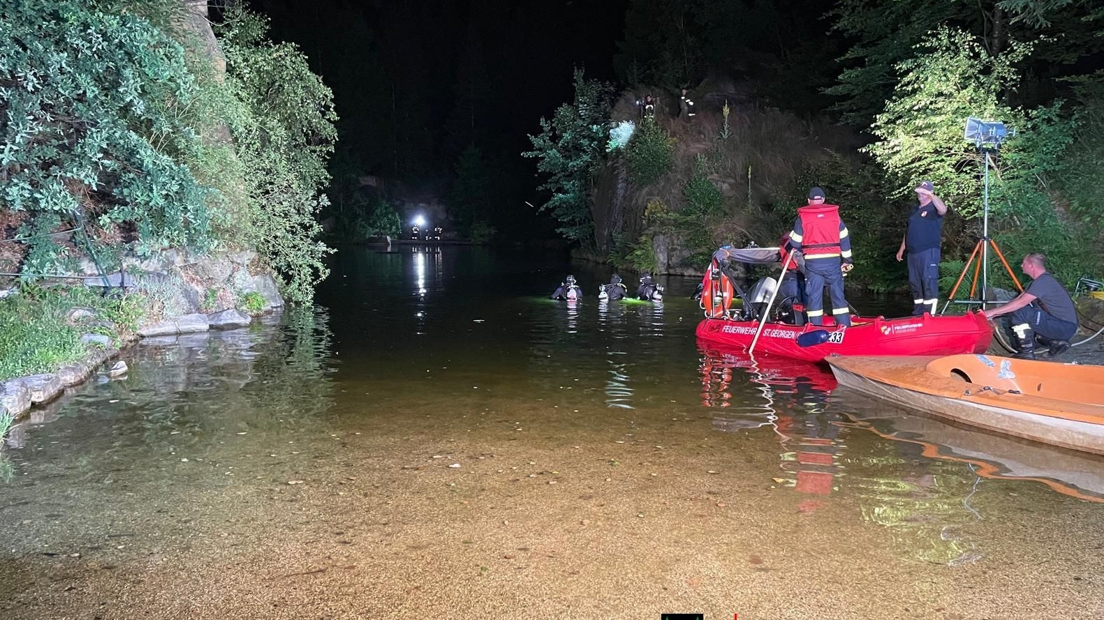 Heute.at - 22-Jähriger geht in Badesee unter und ertrinkt