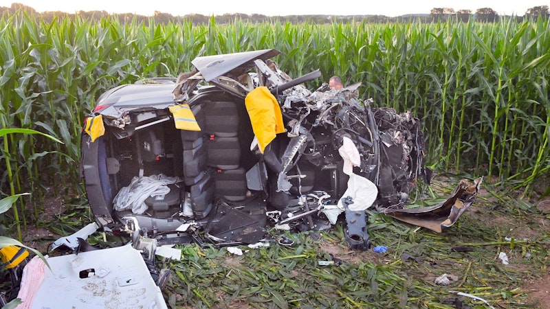 In der Gemeinde Helpfau-Uttendorf ist es am Mittwoch zu einem tragischen Verkehrsunfall gekommen. Für einen Autofahrer (44) kam dabei jede Hilfe zu spät.