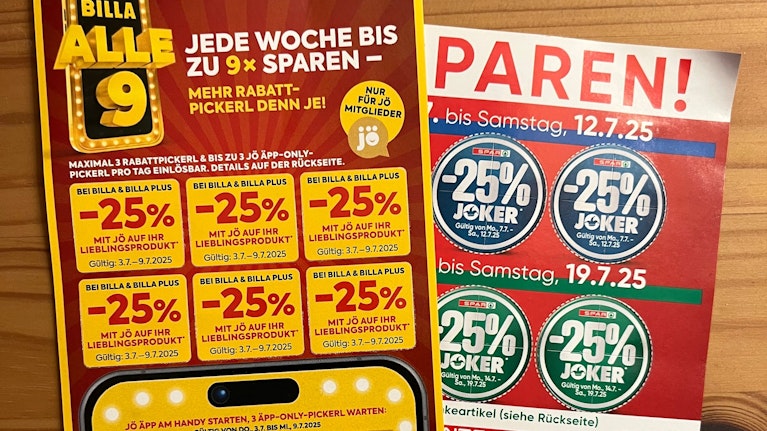Ermäßigungen nur noch für registrierte Kunden: Billa ändert seine Rabatt-Strategie und schränkt gleichzeitig die Zahl der vergünstigten Einkäufe pro Woche ein. Spar plant vorerst nicht mitzuziehen, hat aber eine andere Hürde eingebaut. Was das für Kunden bedeutet.