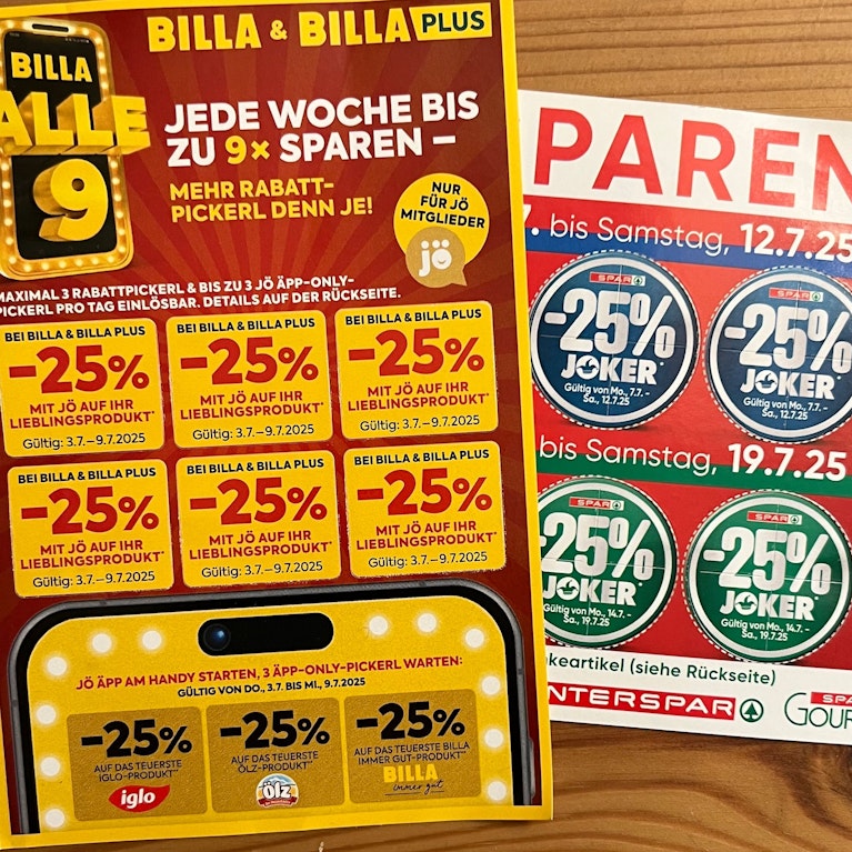 Ermäßigungen nur noch für registrierte Kunden: Billa ändert seine Rabatt-Strategie und schränkt gleichzeitig die Zahl der vergünstigten Einkäufe pro Woche ein. Spar plant vorerst nicht mitzuziehen, hat aber eine andere Hürde eingebaut. Was das für Kunden bedeutet.