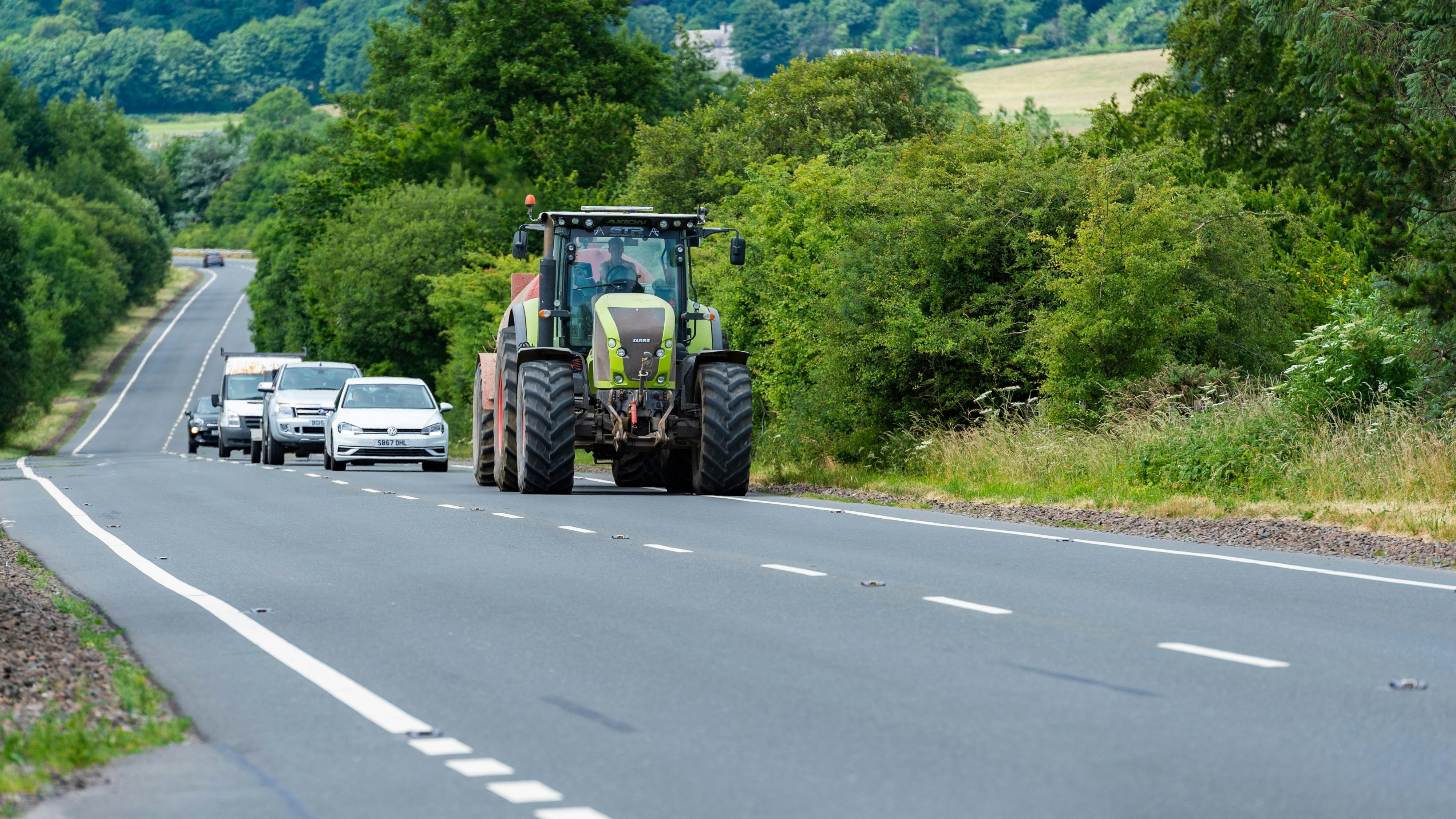 Heute.at - Polizei zieht Drogenlenker im Traktor aus dem Verkehr