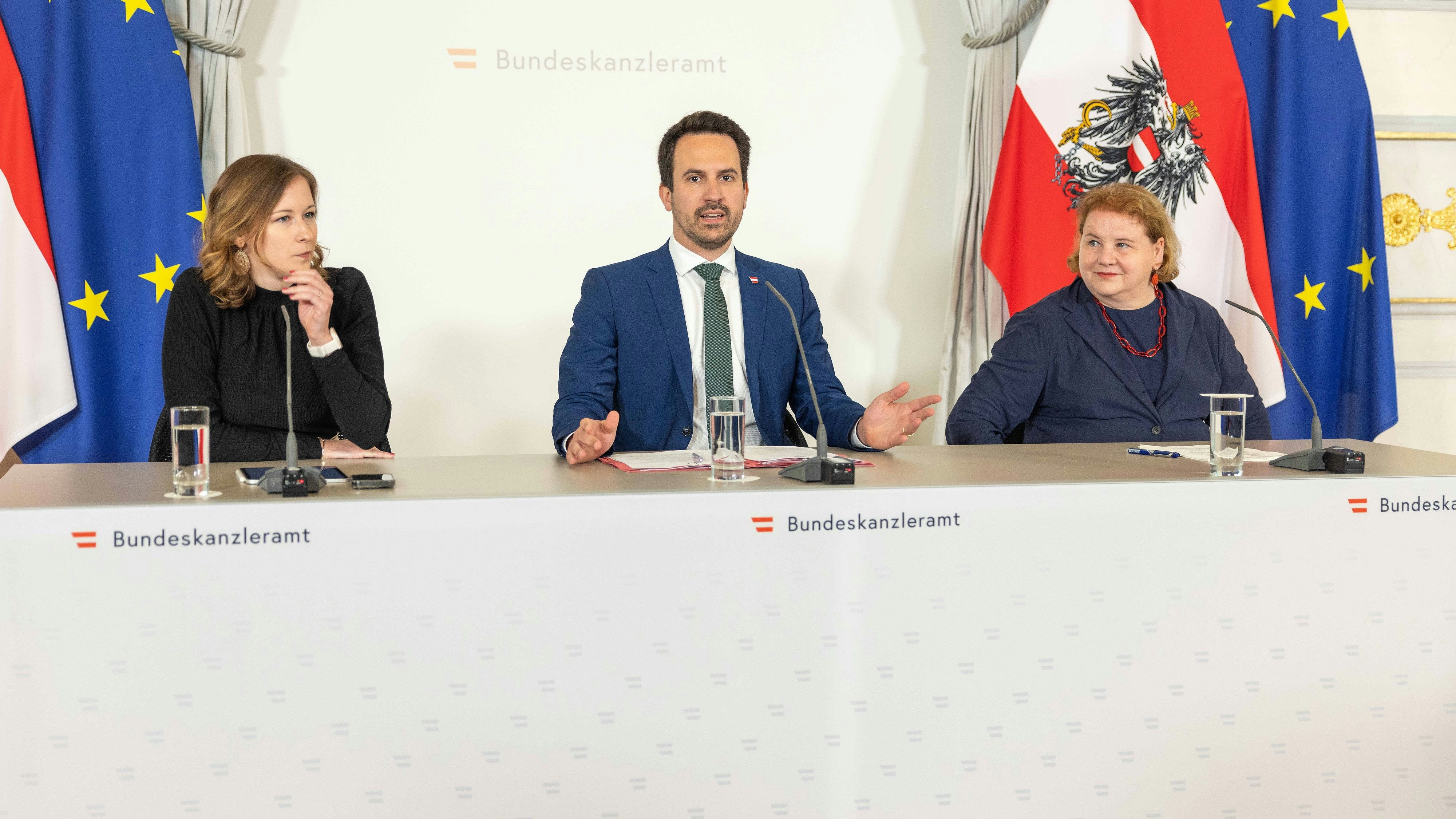 Heute.at - Regierung stockt jetzt Psychologen in Schulen auf