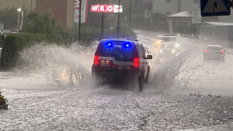 <strong>03.07.2025: Wieder Unwetter – hier geht jetzt Sintflutregen nieder.</strong> Während es mancherorts brütend heiß ist, werden andere Regionen Österreichs wieder von Unwettern heimgesucht. <a data-li-document-ref="120117329" href="https://www.heute.at/s/wieder-unwetter-hier-geht-jetzt-sintflutregen-nieder-120117329">Die Wetter-Prognose im Detail &gt;&gt;&gt;</a><a data-li-document-ref="120117071" href="https://www.heute.at/s/diese-zuwanderer-kassieren-das-meiste-arbeitslosengeld-120117071"></a>