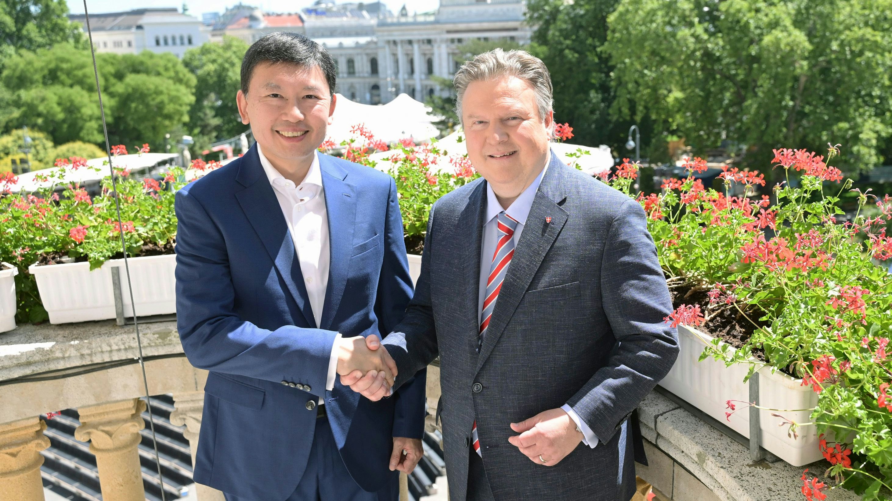 Heute.at - 100 Bürgermeister zu Gast bei Ludwig im Wiener Rathaus