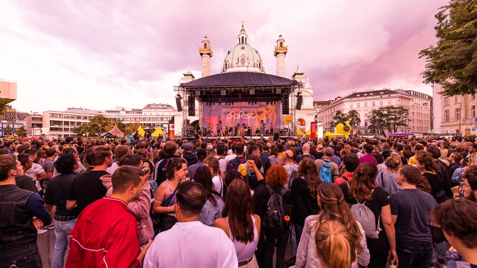 Heute.at - Starauftritt! Christl Stürmer eröffnet Wiener Popfest