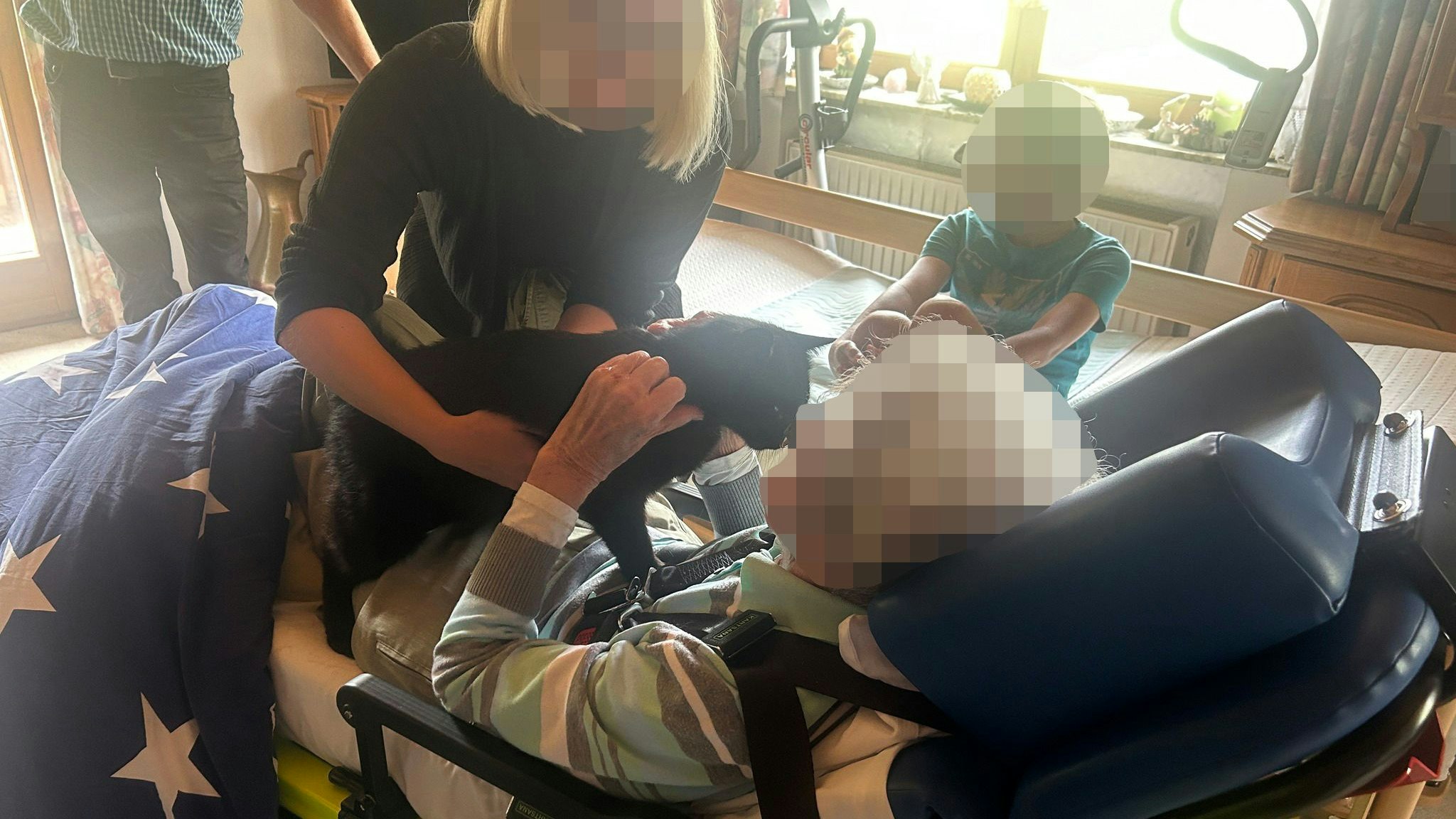 Heute.at - Margreth sieht Familie ein letztes Mal, dann stirbt sie