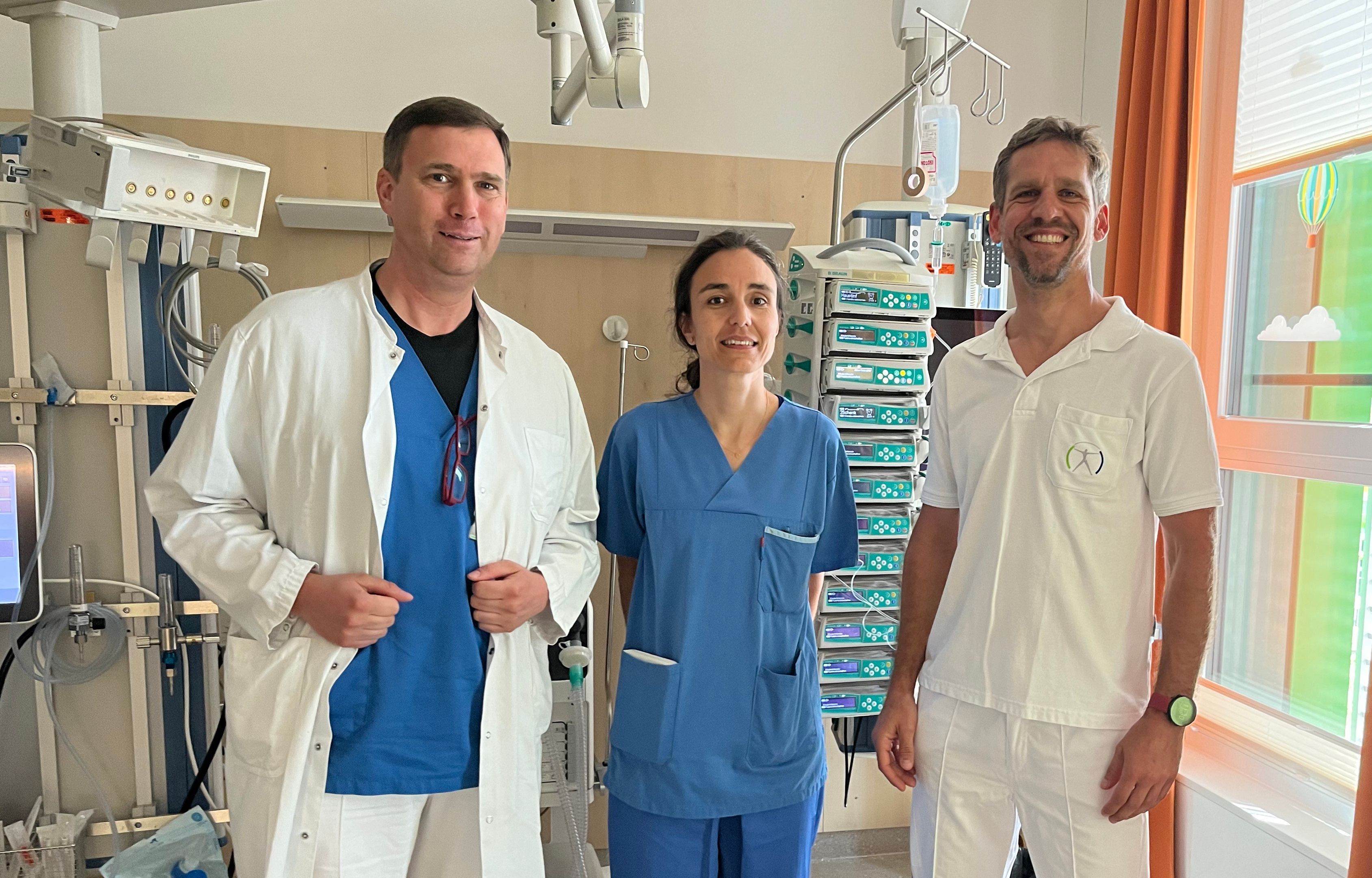 Kinderintensivmediziner Johannes Brandner, Anästhesistin und Erstretterin Valerie Kührer und Notarzt Jochen Reibenwein.