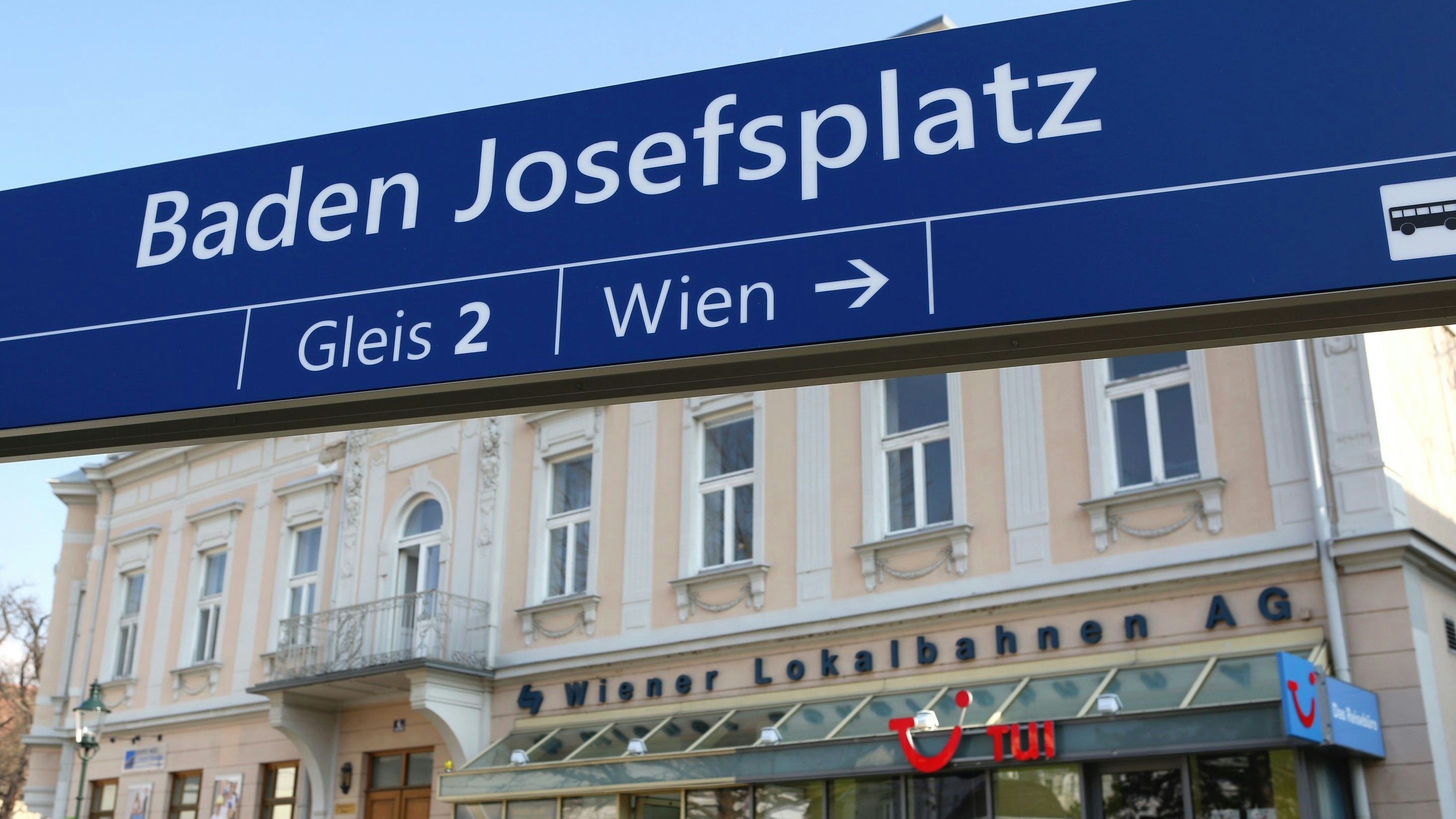 Endhaltestelle Josefplatz wird bis Ende August nicht angefahren.