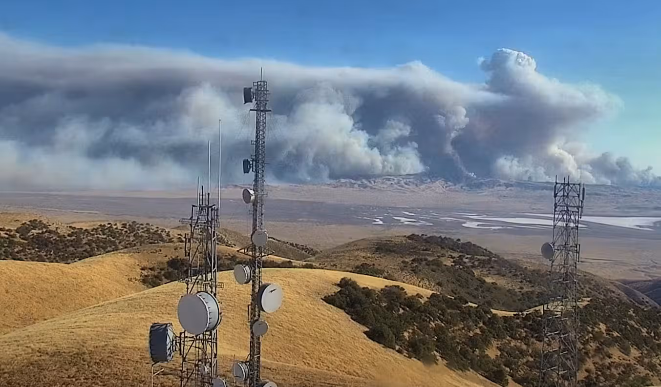 Ein Waldbrand in Kalifornien hat sich explosionsartig ausgebreitet. Das 