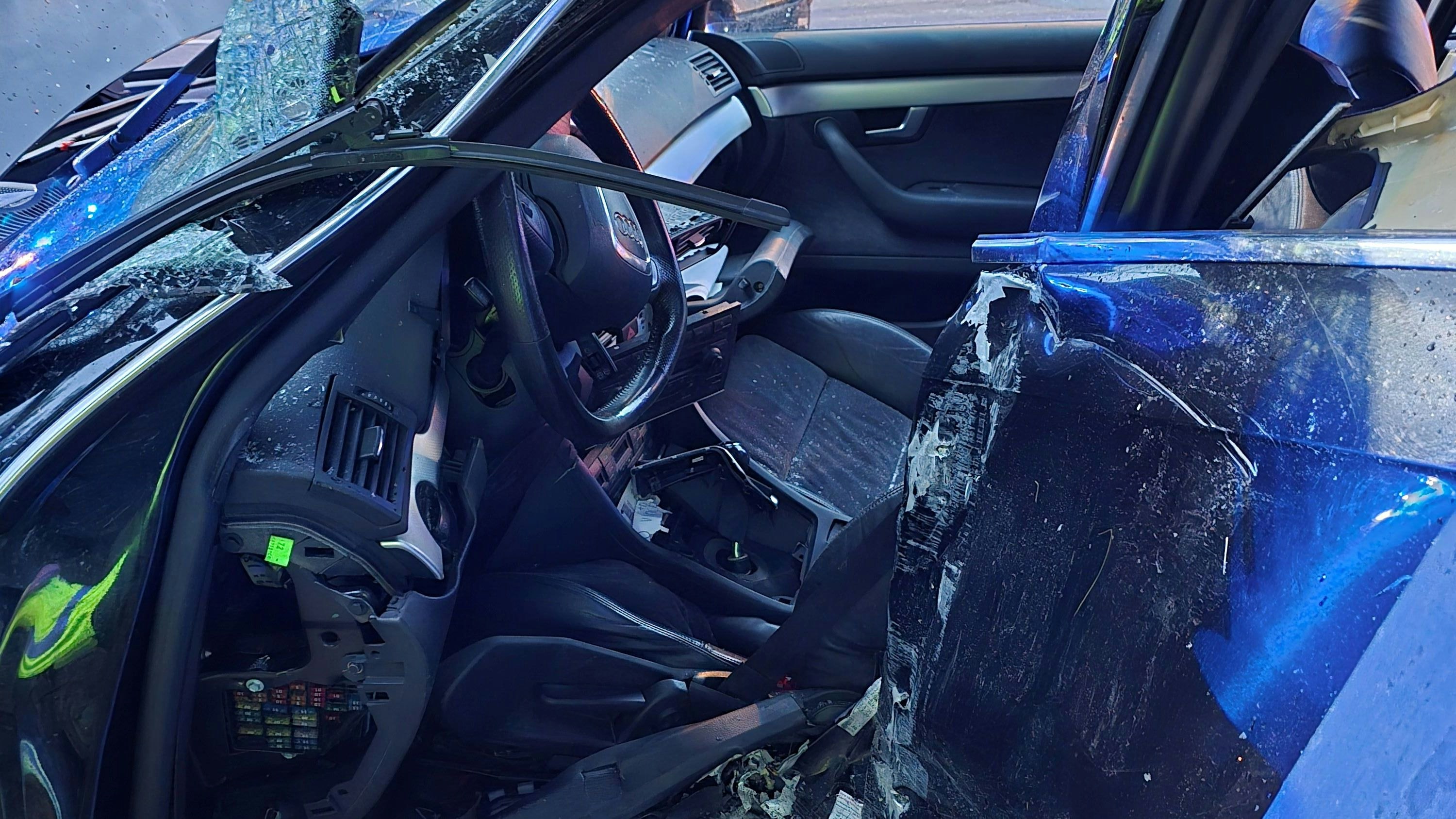 Heute.at - Schwerer Crash in Wien – Mann im Auto eingeklemmt
