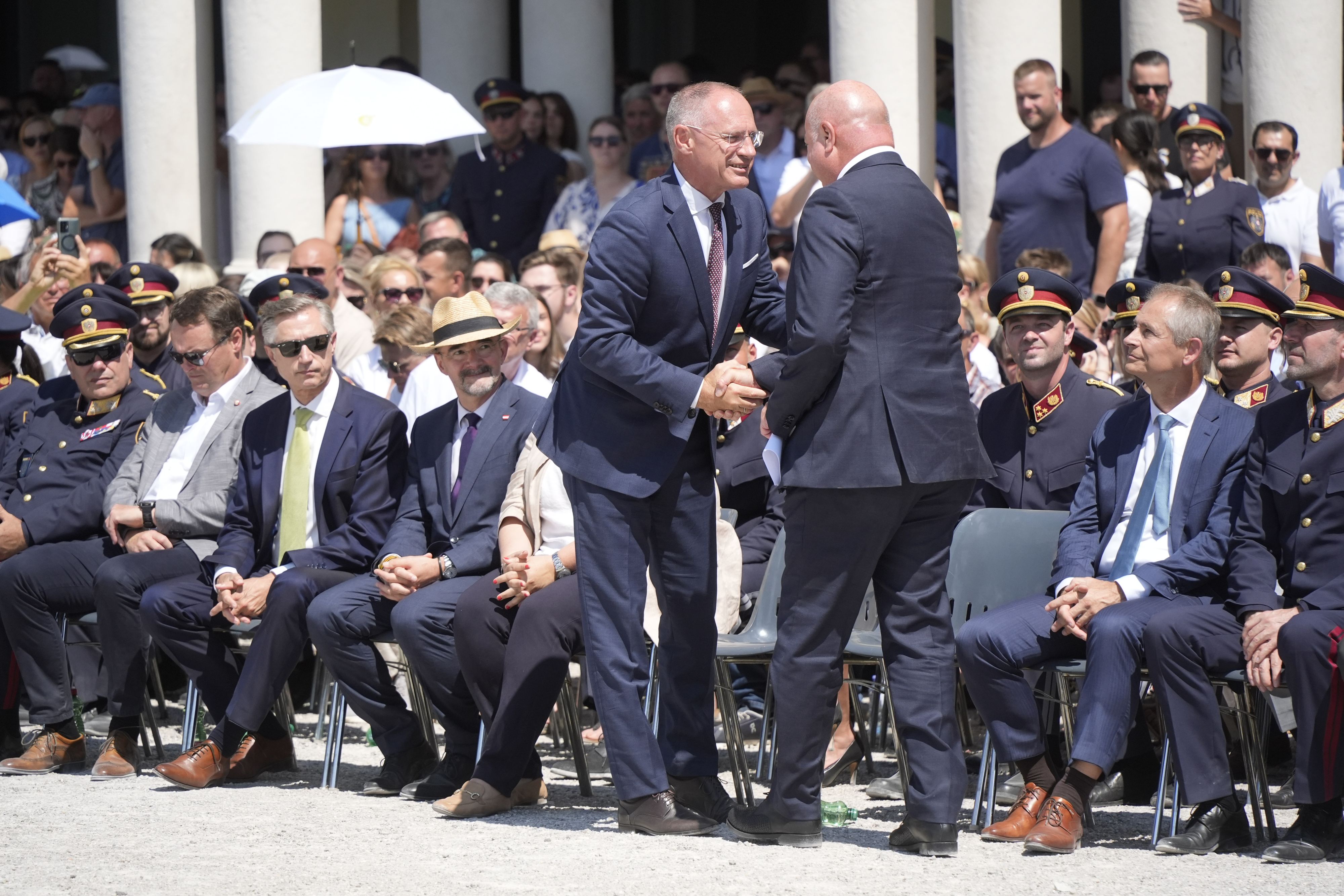 ... sonst schaut dein Blutzer bald aus wie die Paradeiser in meinem Wochenendgarten