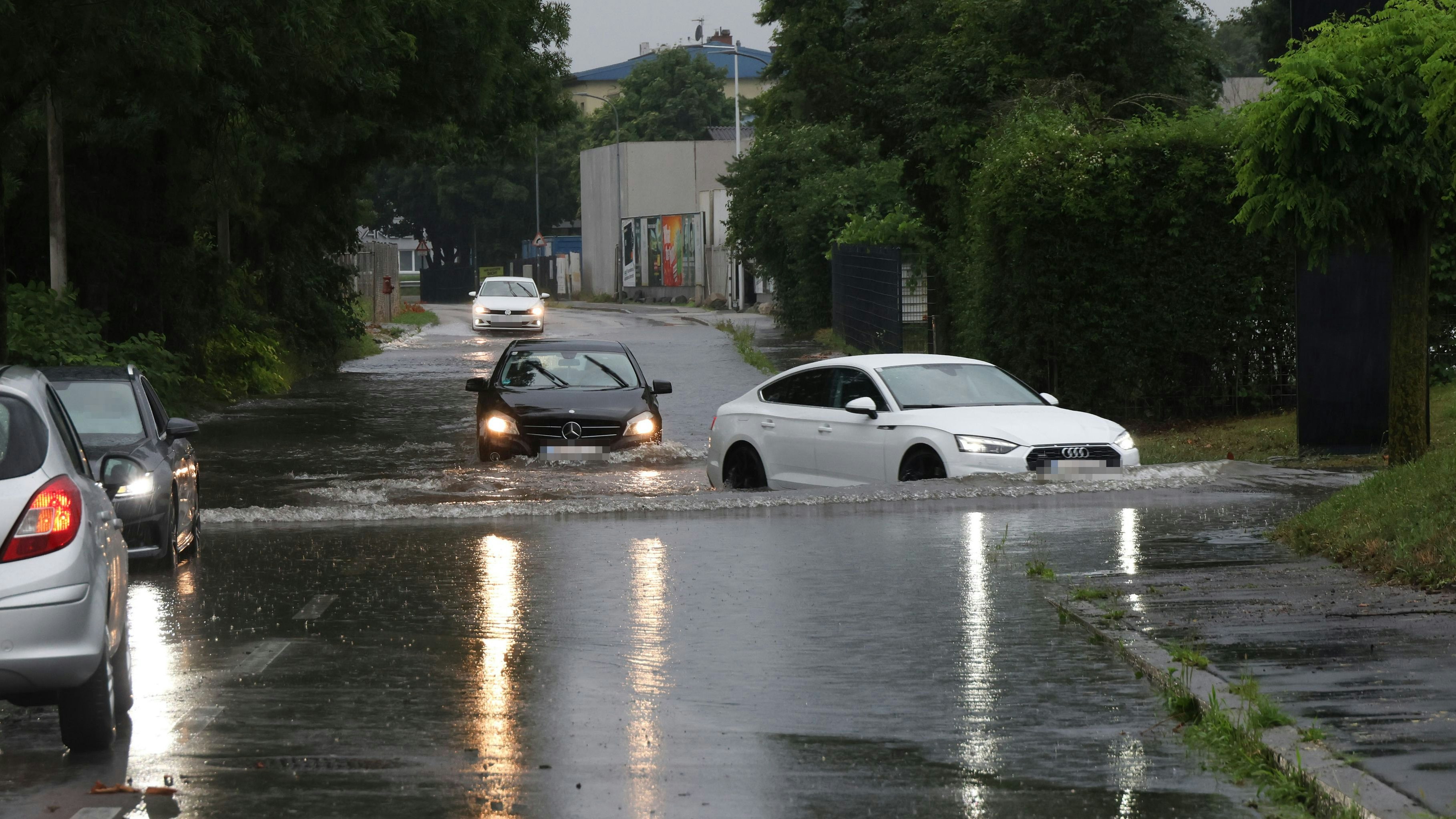 Heute.at - Sintflut-Gewitter hinterlassen Schneise der Verwüstung