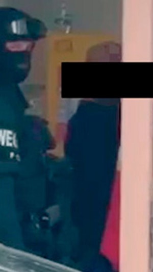 Schuss auf Bim: Verdächtiger in Wien festgenommen. Großeinsatz führte zur Sicherstellung einer Langwaffe. Ermittlungen zum Motiv laufen.