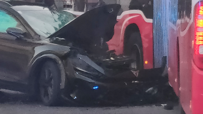 Das Auto erlitt beim Crash einen Totalschaden