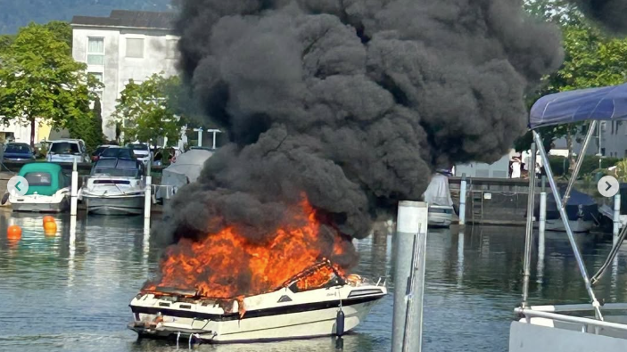 Heute.at - Explosion – Boot geht am Bodensee in Flammen auf