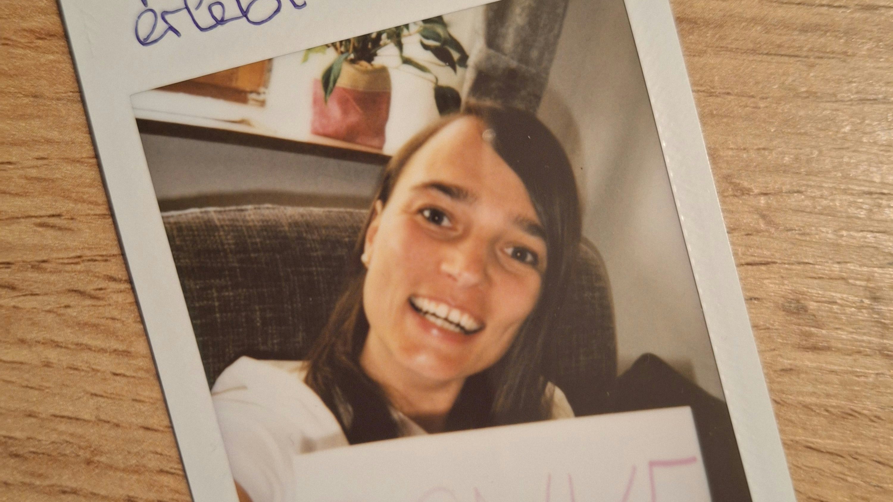 Mit diesem Bild aus ihrer Sofortbildkamera bedankte sich Katrin Teufel für die vielen Spenden.