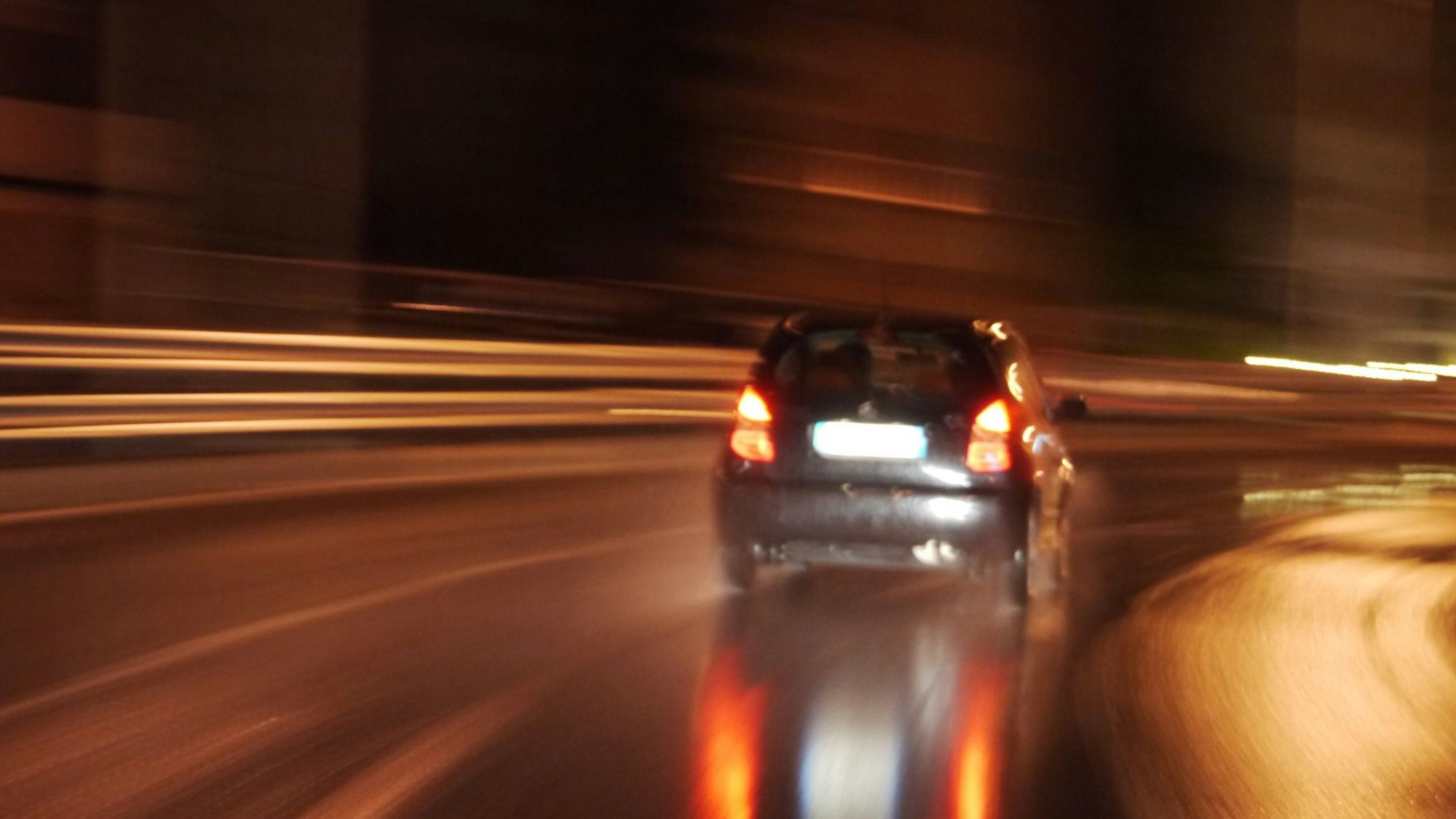 Heute.at - Fahrrad bei schwerem Unfall zweigeteilt – Fahrerflucht