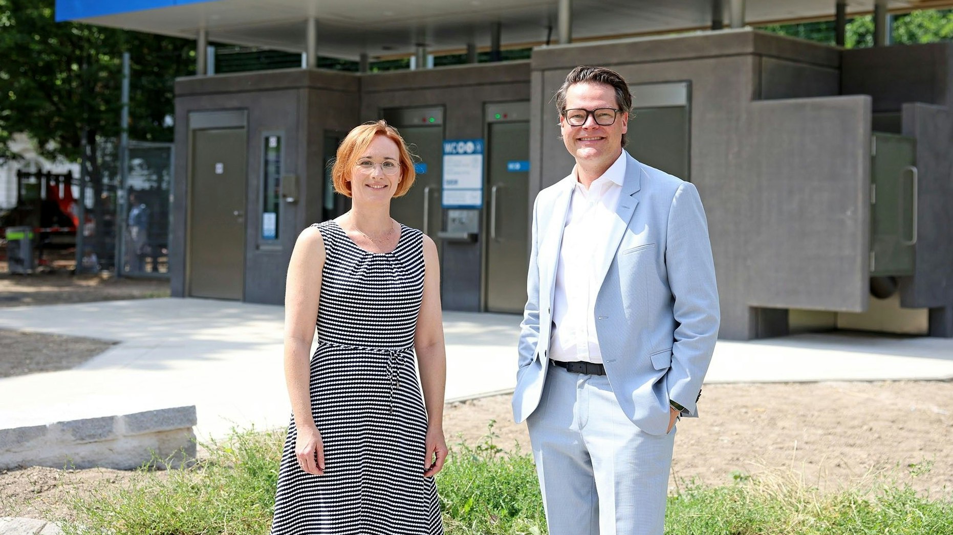 Heute.at - Nach langem Warten – WC-Anlage im Resselpark eröffnet