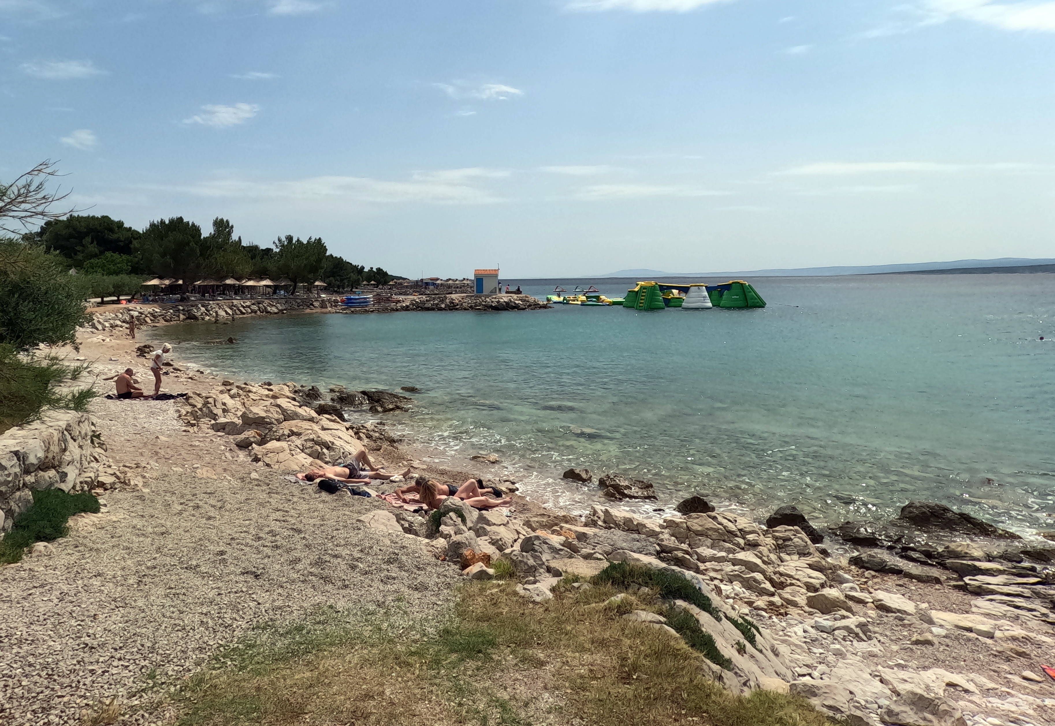 An einem Strand von Lopar auf der Insel Rab in Kroatien wurde der Mann festgenommen.