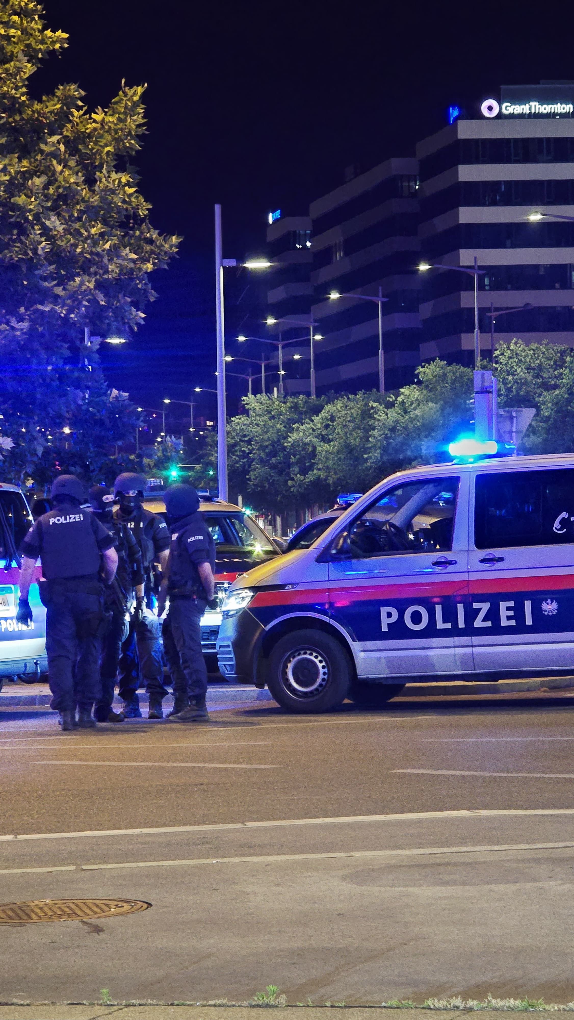 Der Mann schoss auch auf anrückende Polizisten.