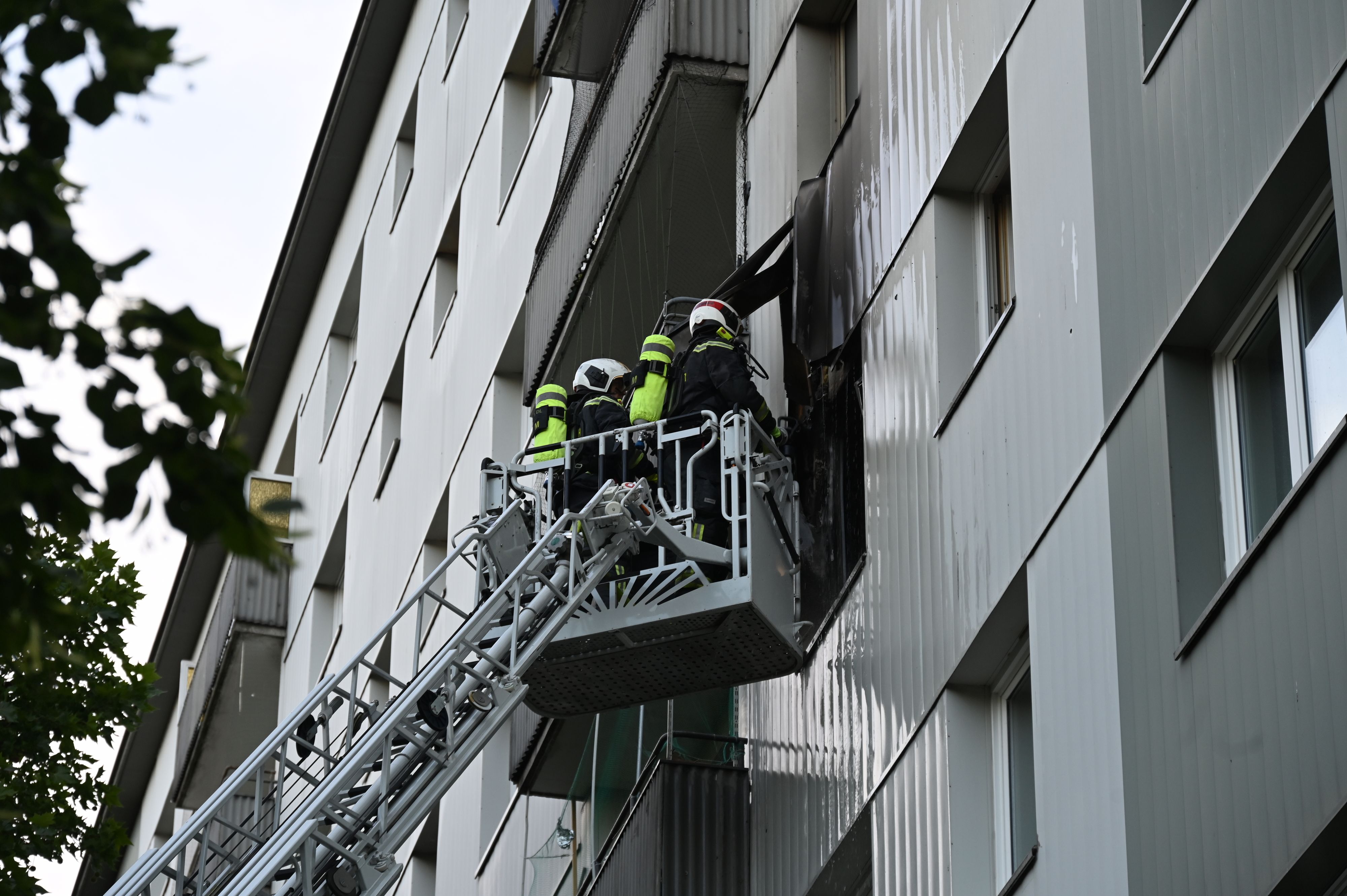 Die Berufsfeuerwehr war mehrere Stunden im Einsatz