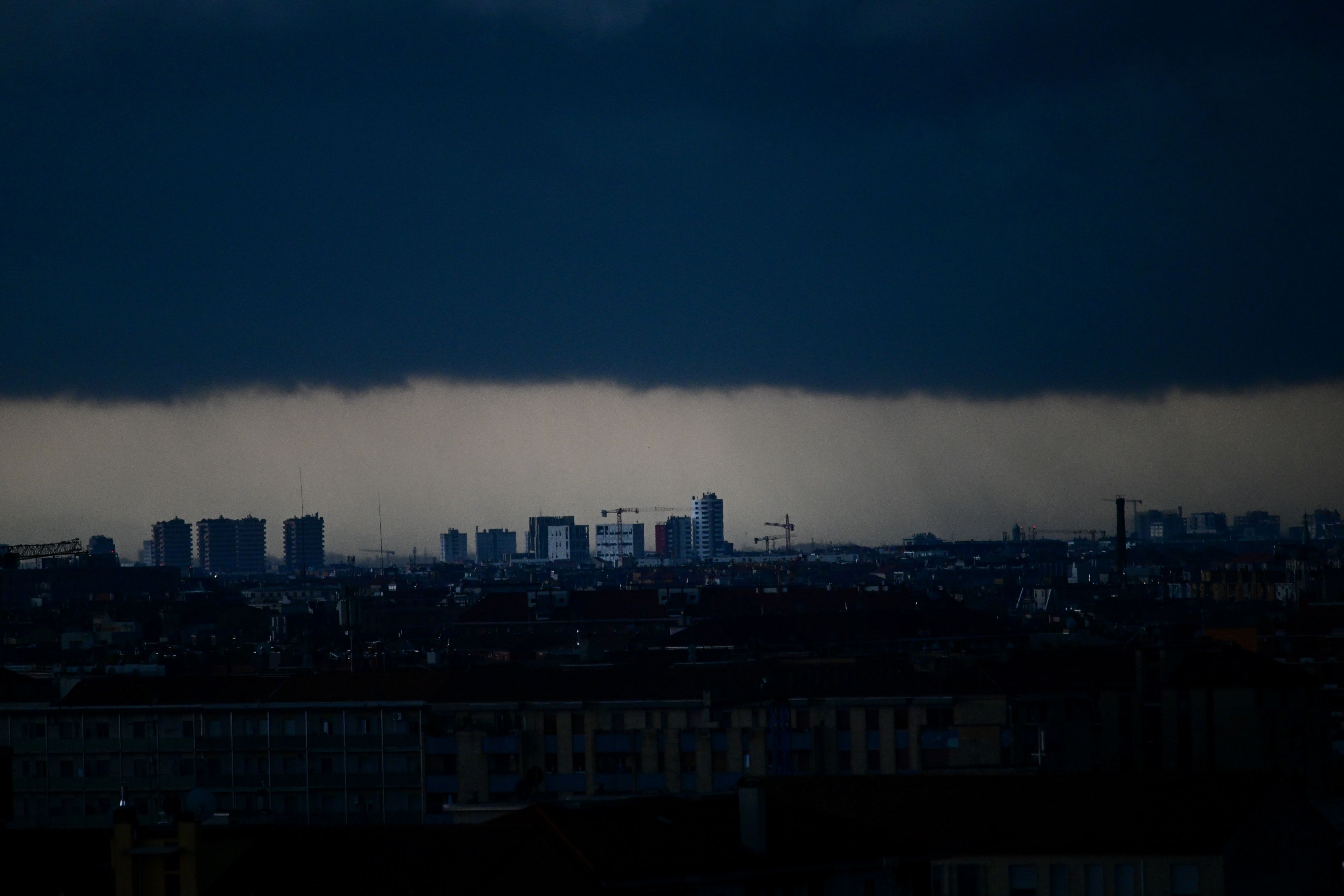 Auf Bildern schön dokumentiert: Das Unwetter in Mailand am Sonntagabend (6. Juli 2025).