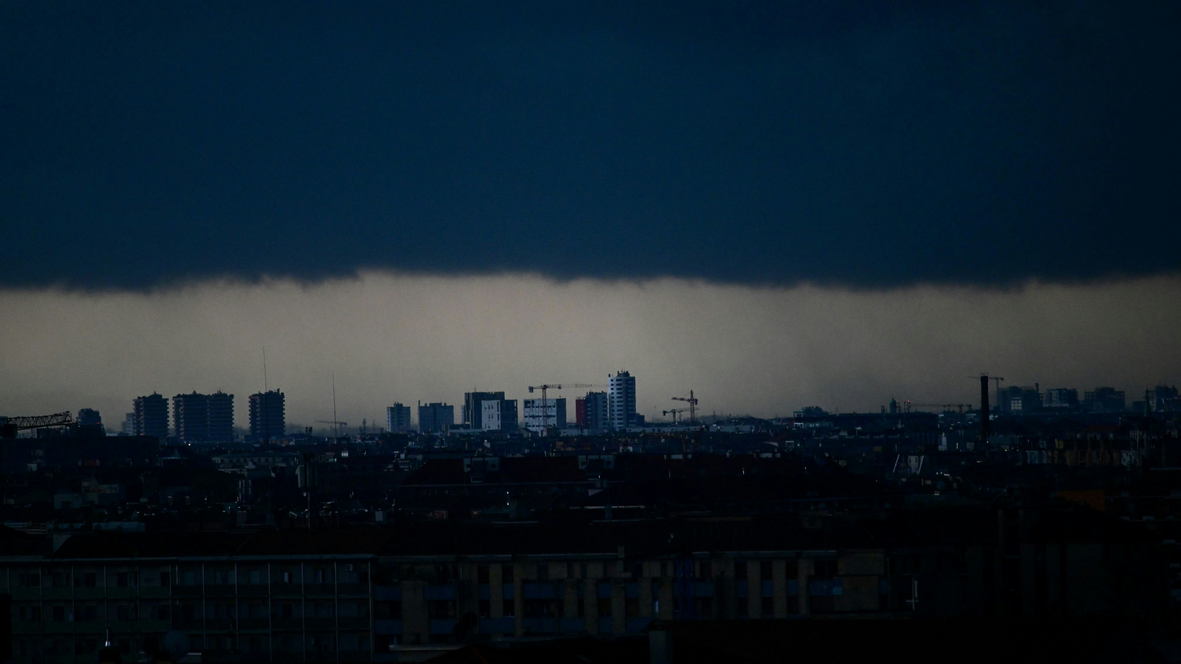 Auf Bildern schön dokumentiert: Das Unwetter in Mailand am Sonntagabend (6. Juli 2025).