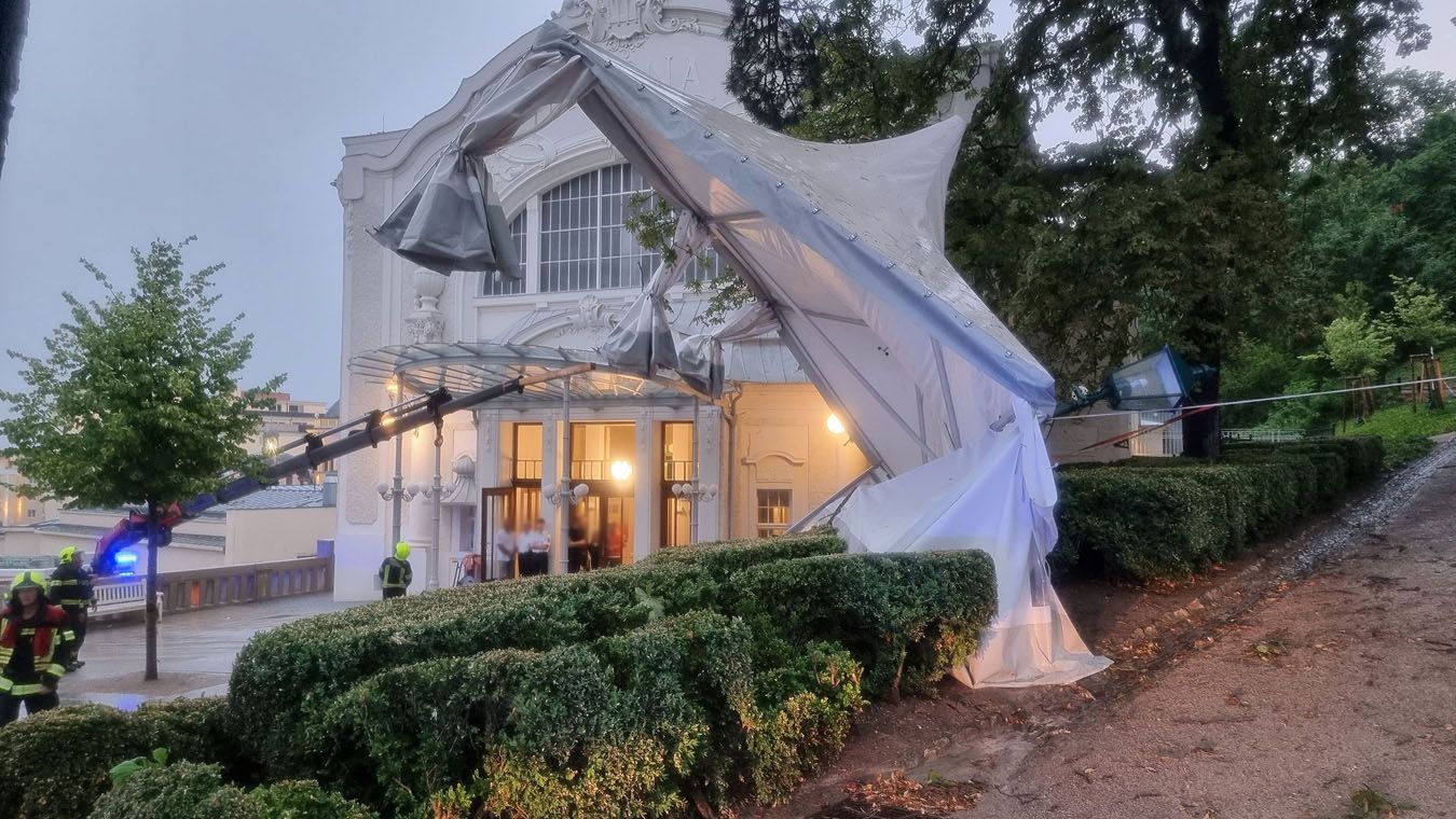 Erneute Unwetterfront über dem Bezirk Baden