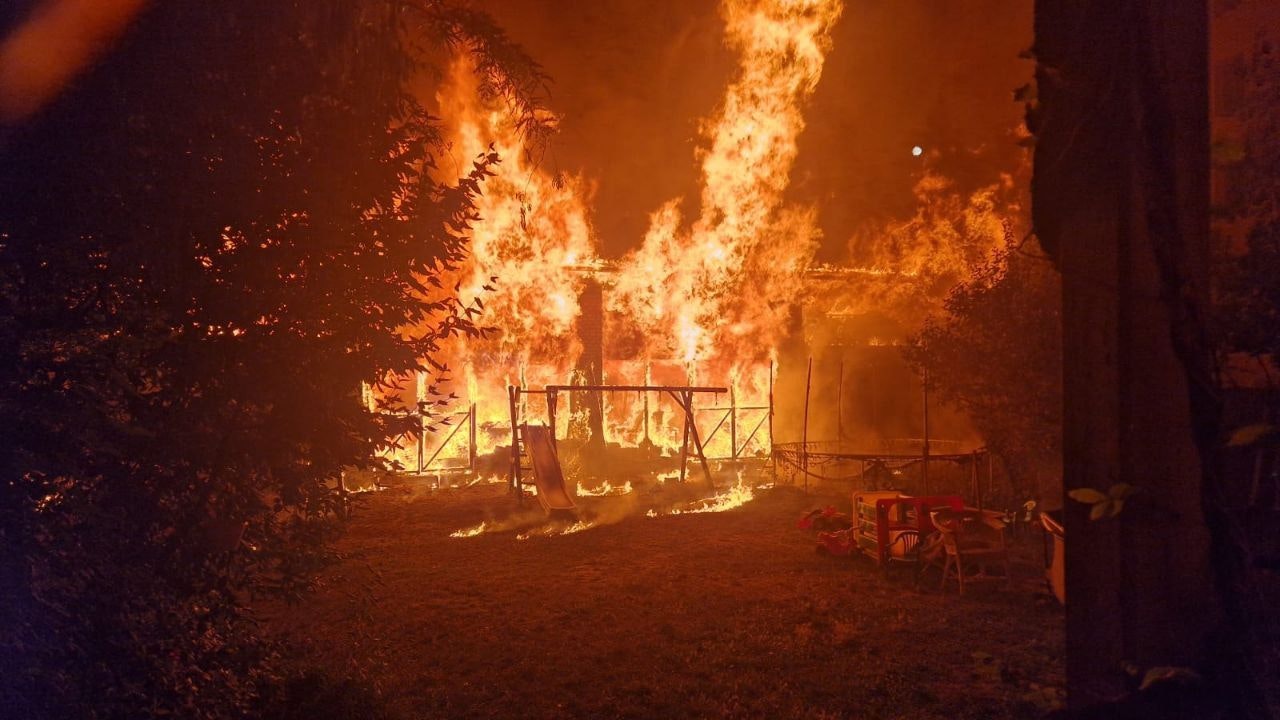 Heute.at - Rauchsäule über Wien! Flammen-Inferno in Mariahilf