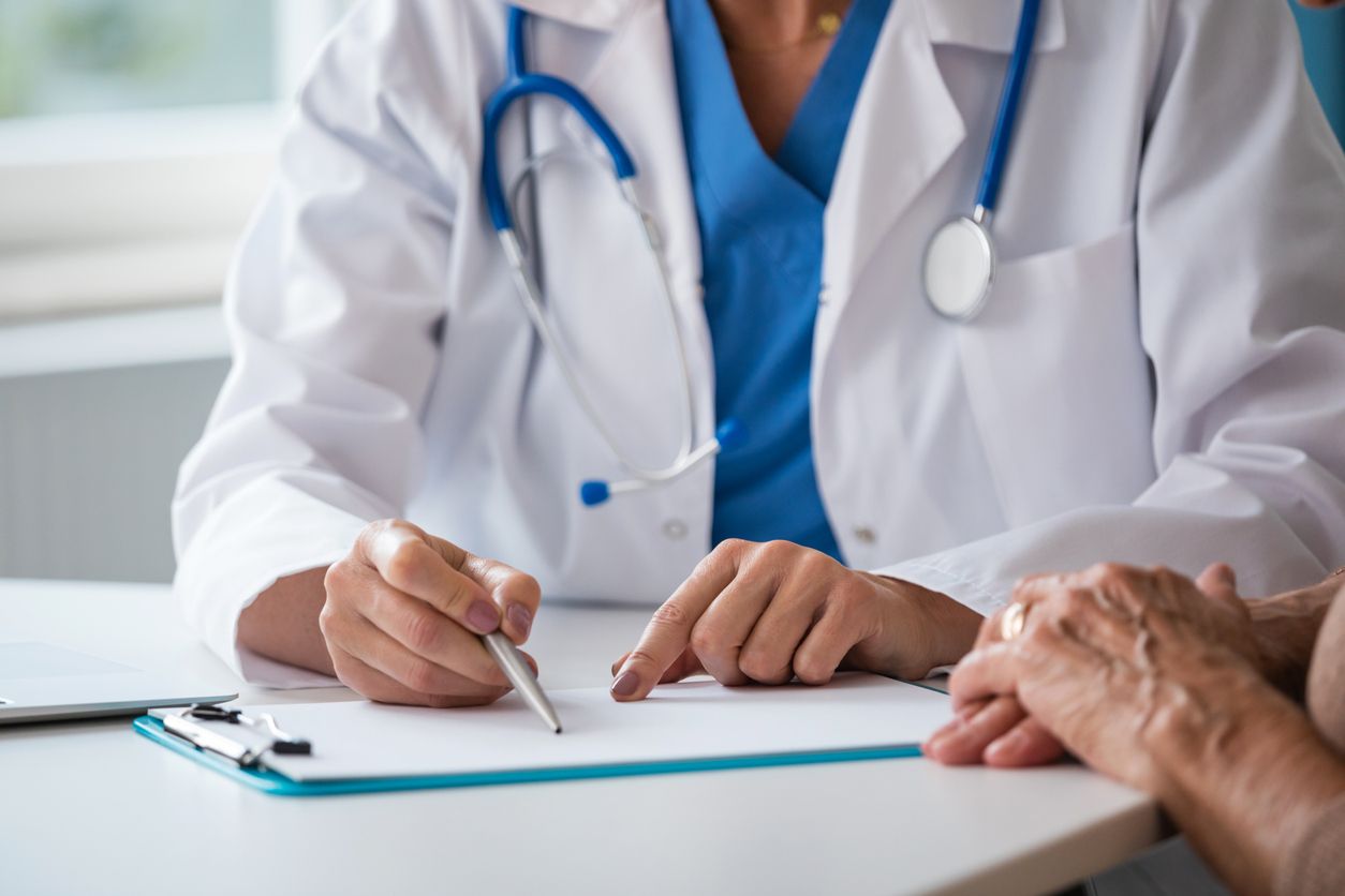 Ein Arzt steht im Verdacht, mehrere seiner Patienten getötet zu haben.