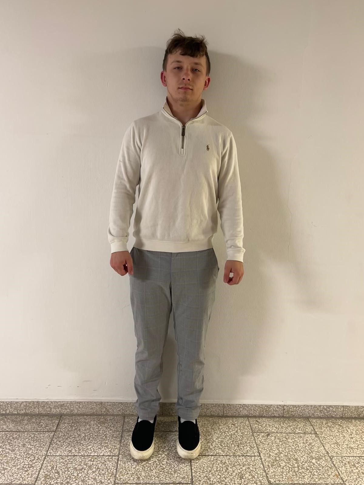 Wer kann Hinweise zu dem Verdächtigen liefern?