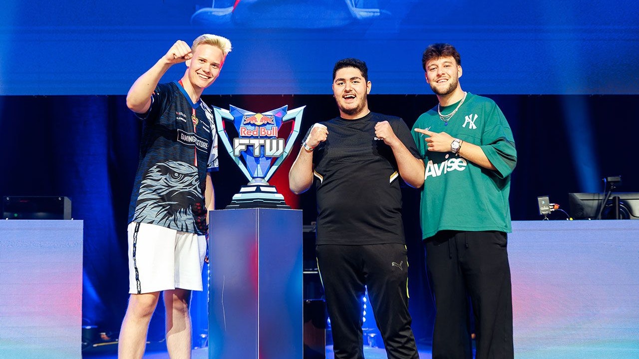 Amateurspieler "Genma" (Mitte) kämpfte sich ins Red Bull For The Win Finale. Links: Finalist Markyfy, rechts: Juliandrexler.