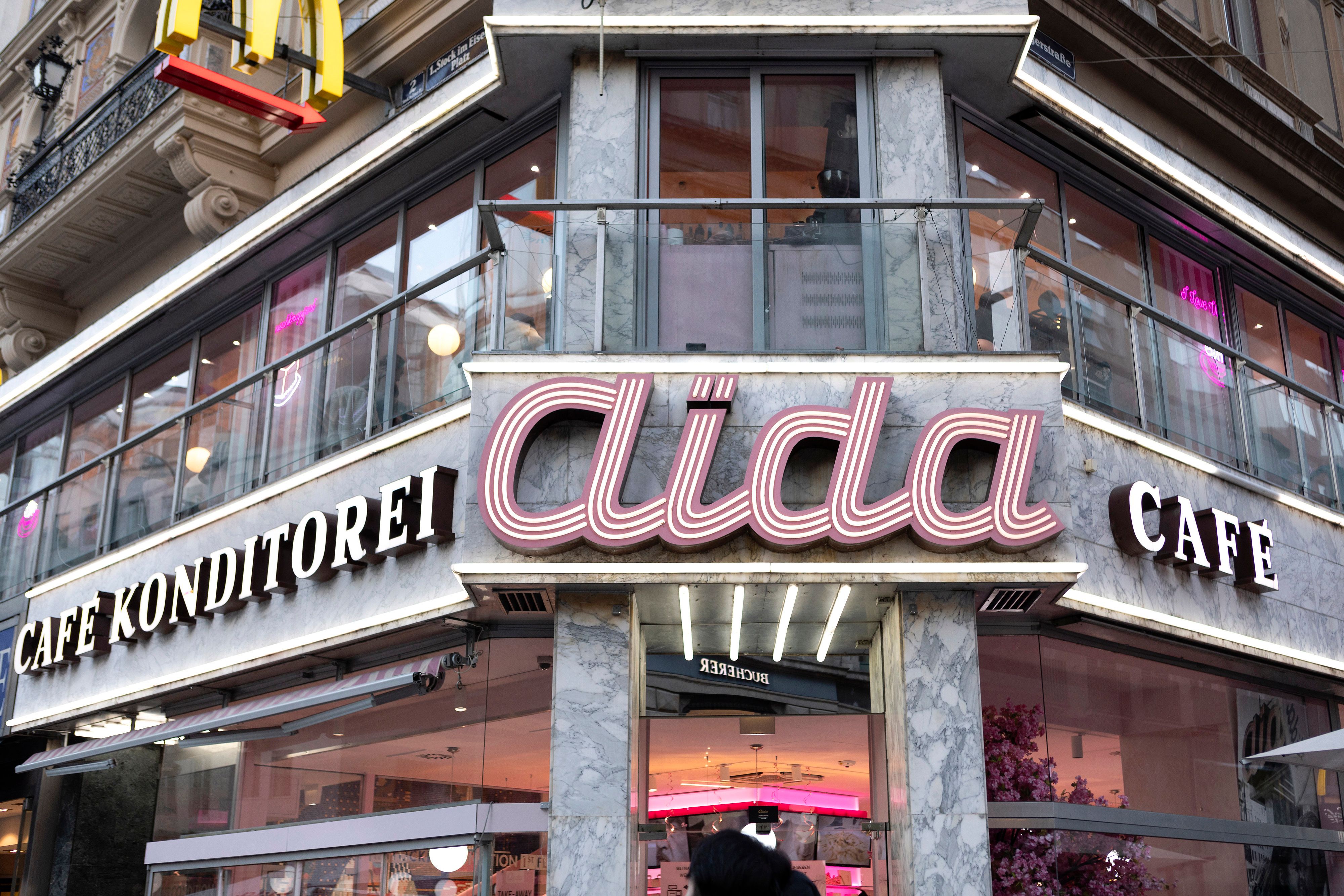 Gegründet 1913 in Wien, ist AÏDA die weltweit erste Kaffeehauskette.