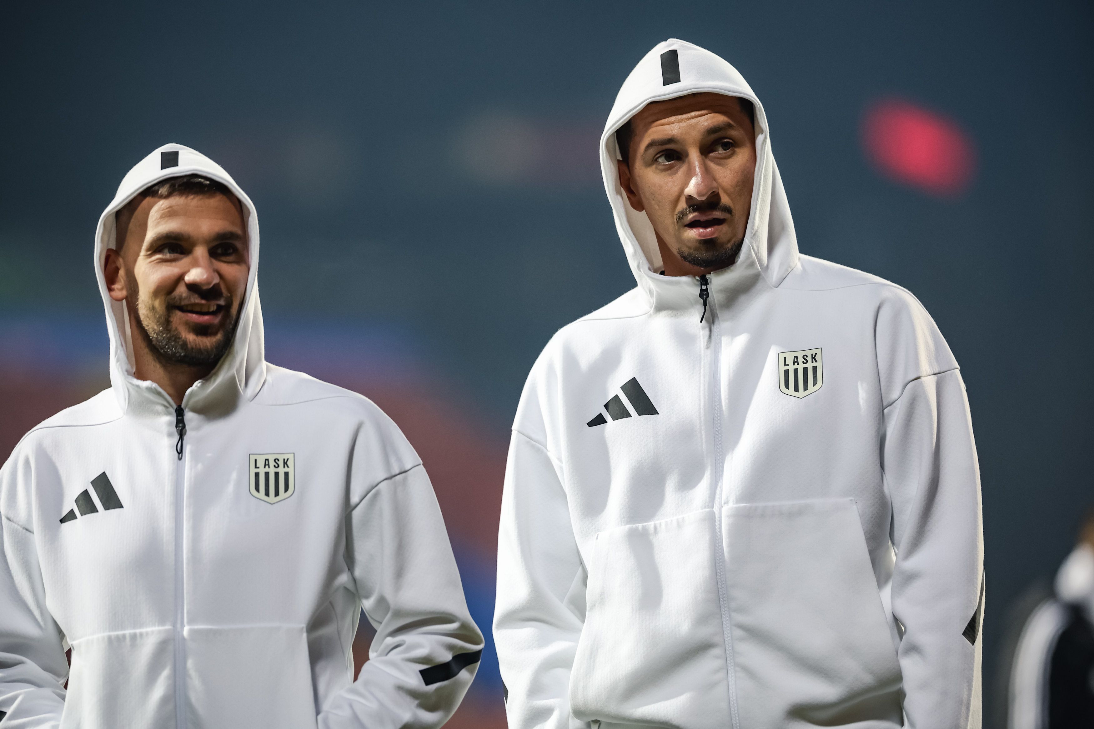 Filip Stojkovic und Robert Zulj laufen künftig für Buriram United auf. 