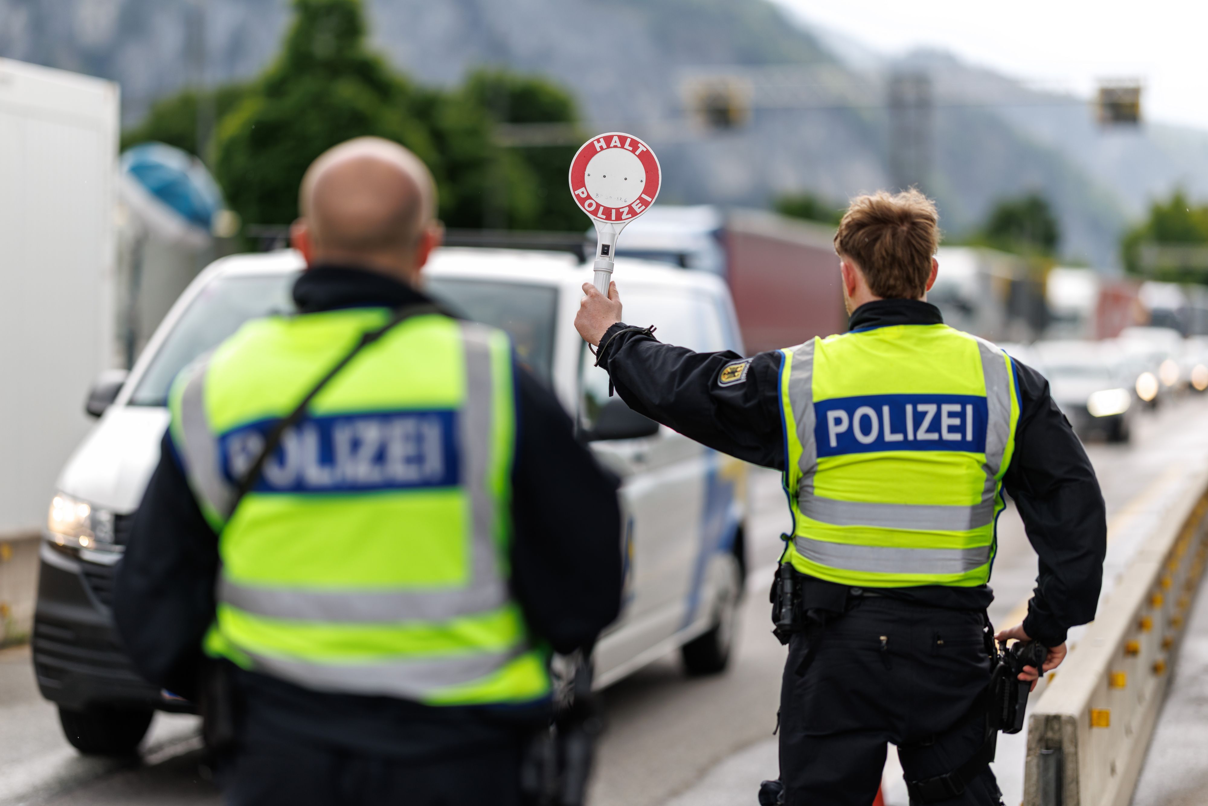 Am Grenzübergang floh ein Mann aus dem Zollgebäude nach Österreich.