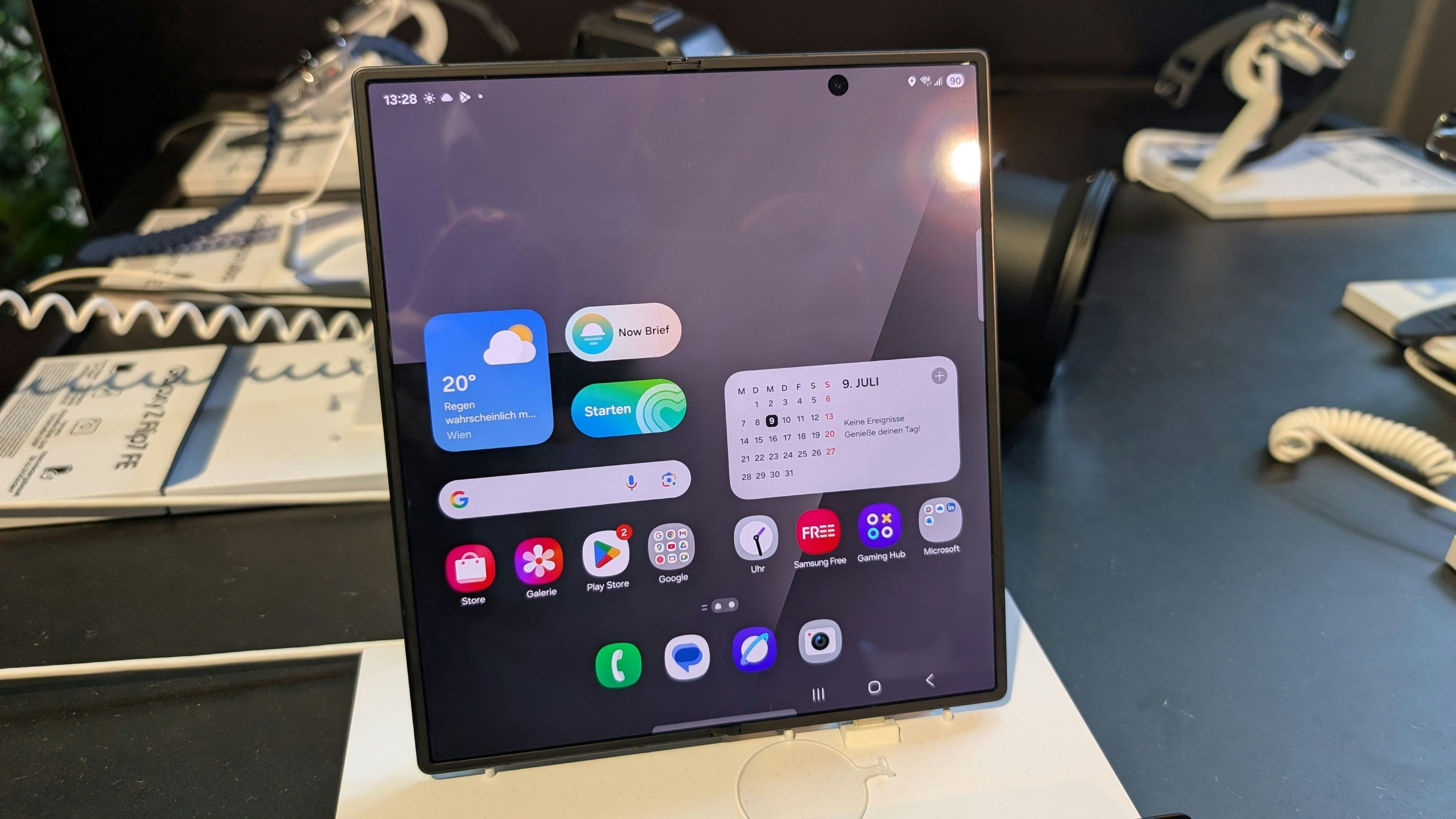 Heute.at - Dünnes Galaxy Z Fold7 mit 200 MP Cam und 8 Zoll Display