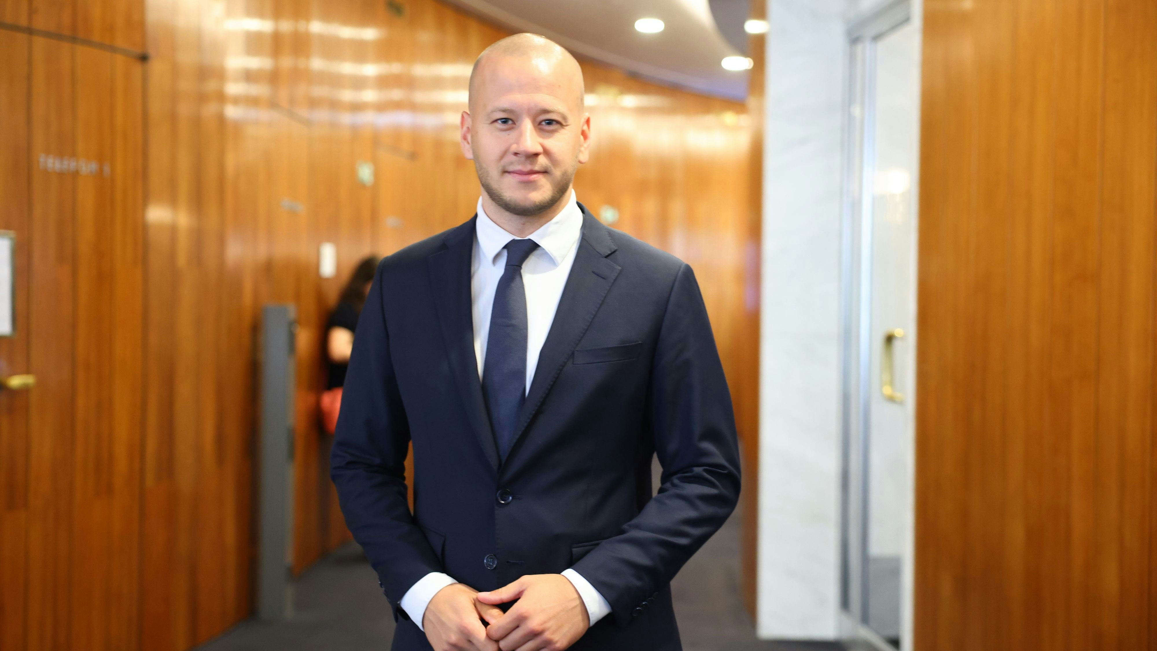 Sicherheitssprecher Maximilian Köllner (SPÖ) spricht von der "größten Verschärfung des Waffenrechts seit Bestehen des Waffengesetzes".