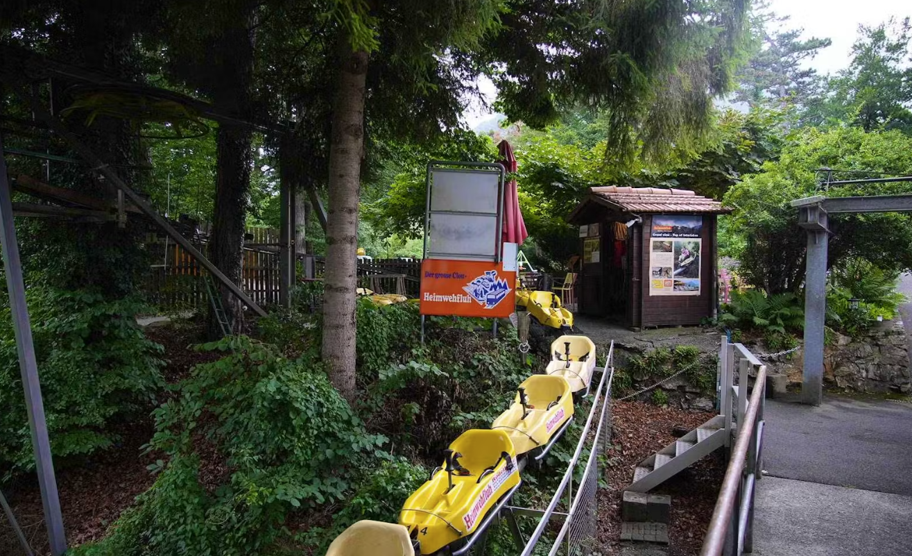Die Rodel stehen still: nach dem tödlichen Unfall ist die Heimwehfluh-Rodelbahn gesperrt.