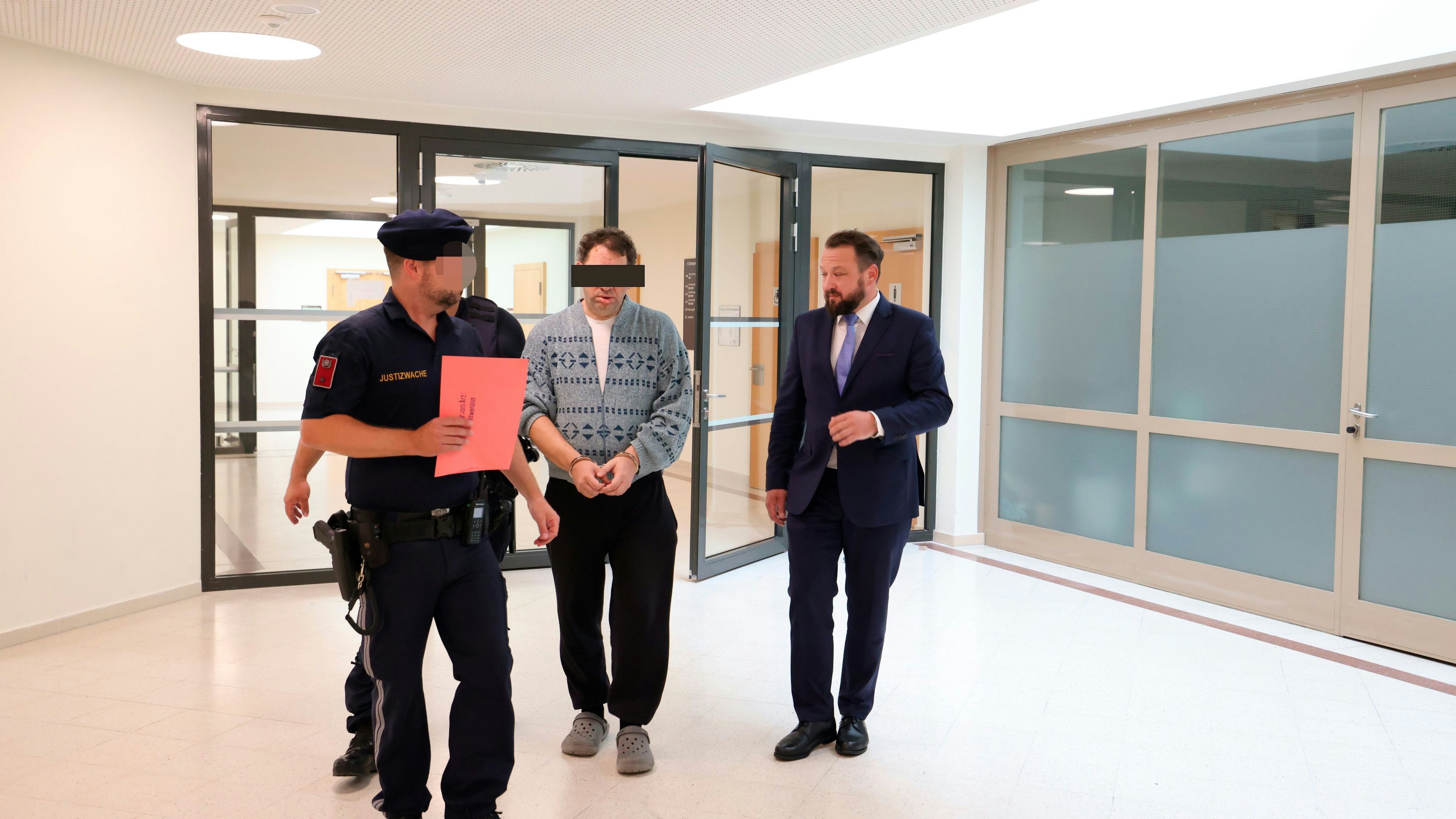 Muss in eine geschlossene Psychiatrie: der Pensionist.