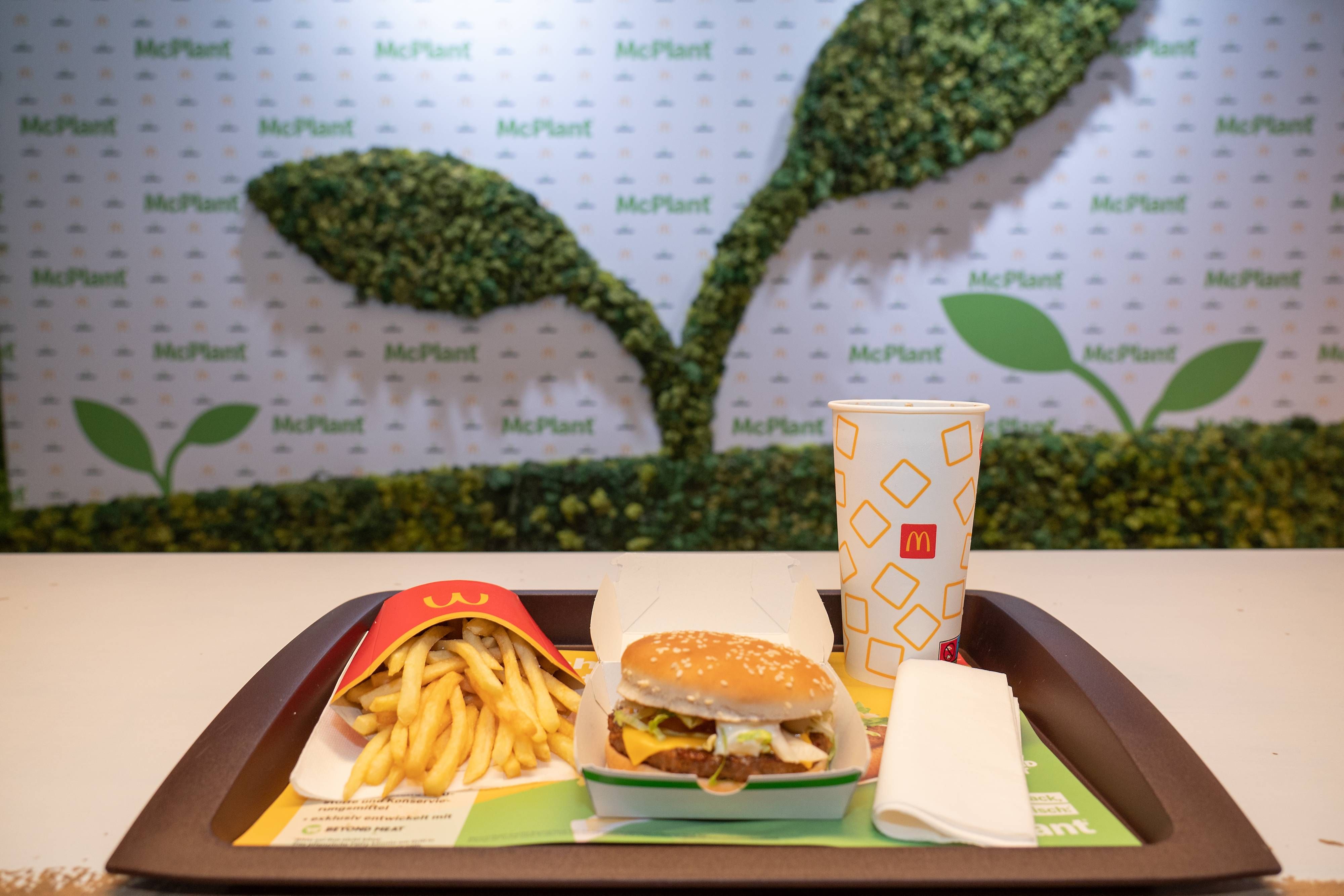 Für Veganer gibt es bei McDonald's nun keinen veganen Burger mehr.