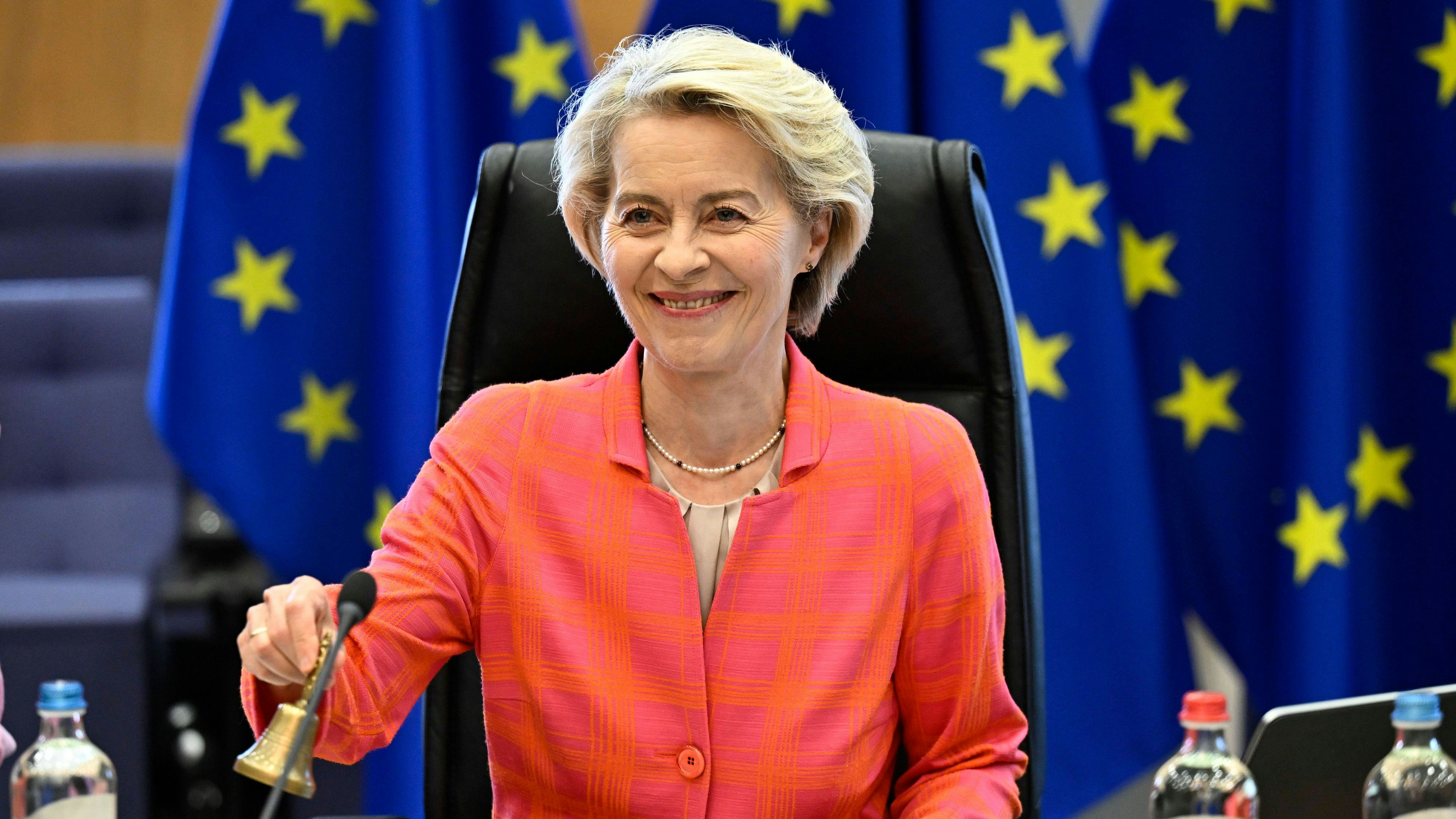 Heute.at - Misstrauensantrag gegen Von der Leyen gescheitert