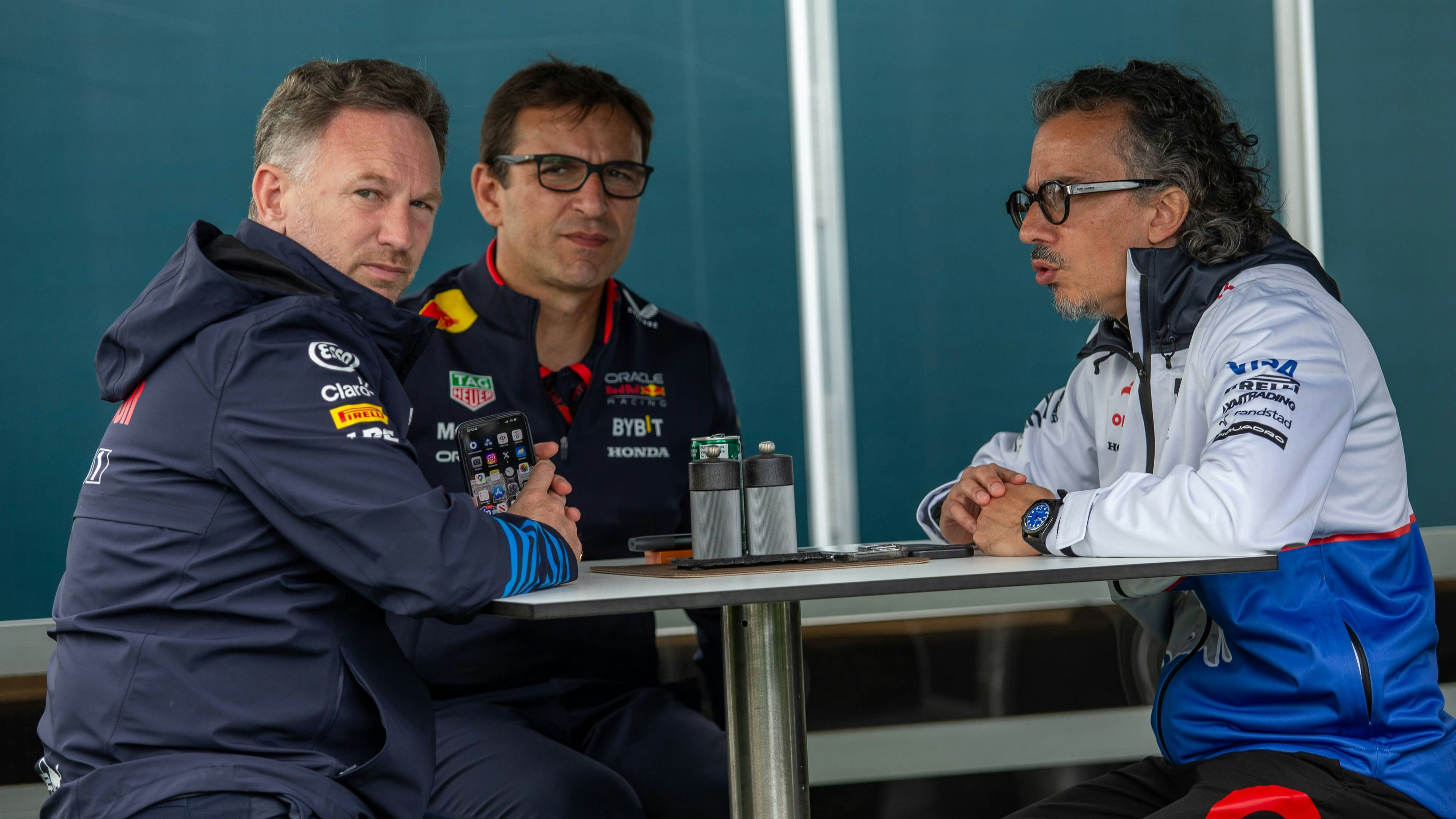 Heute.at - Unglaublich - Neuer Red-Bull-Teamchef über Horner