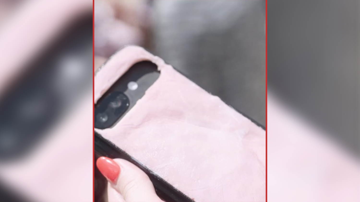Das Skincase (Bild) ist eine lebensechte Silikonhülle fürs Handy, die sich wie menschliche Haut anfühlt und auf Sonnenlicht reagiert.