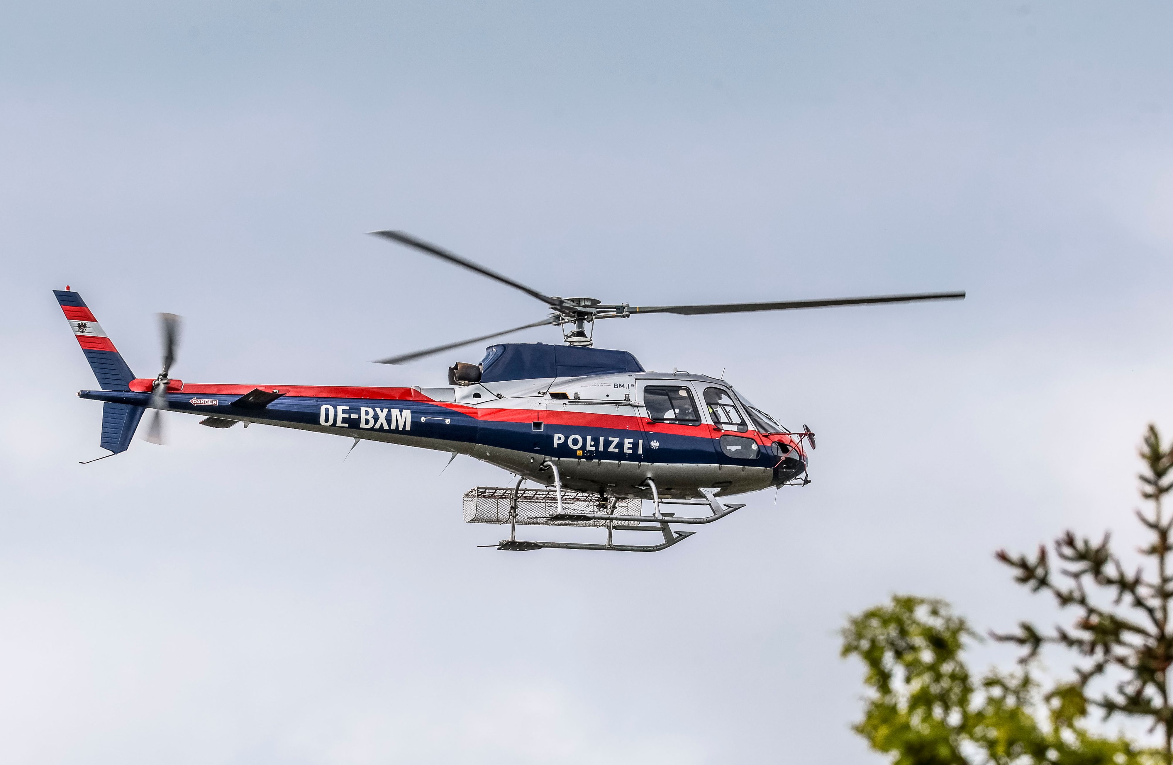 Ein Polizeihubschrauber wurde zur Suche alarmiert.